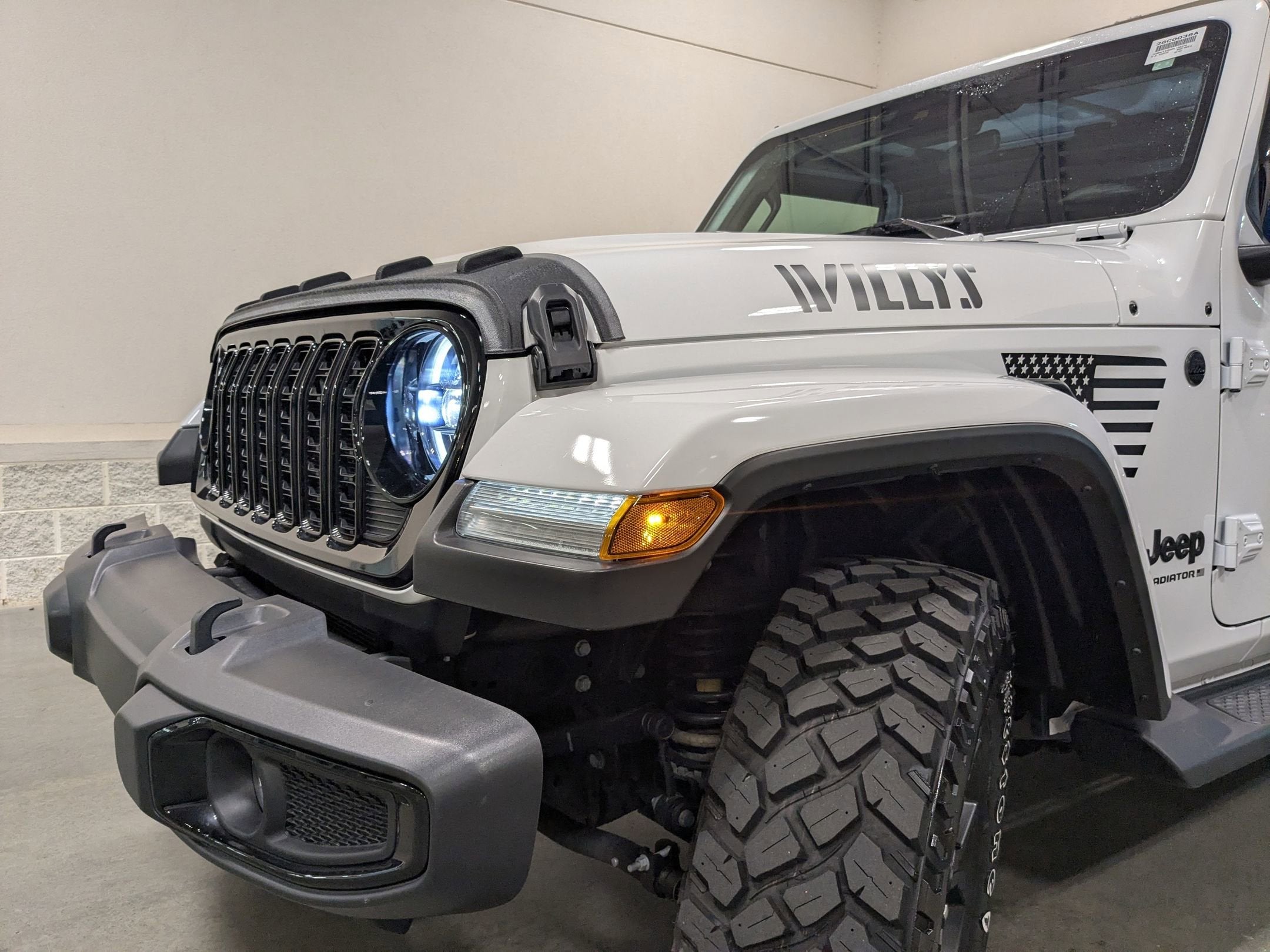 2024 Jeep Gladiator Willys photo 4