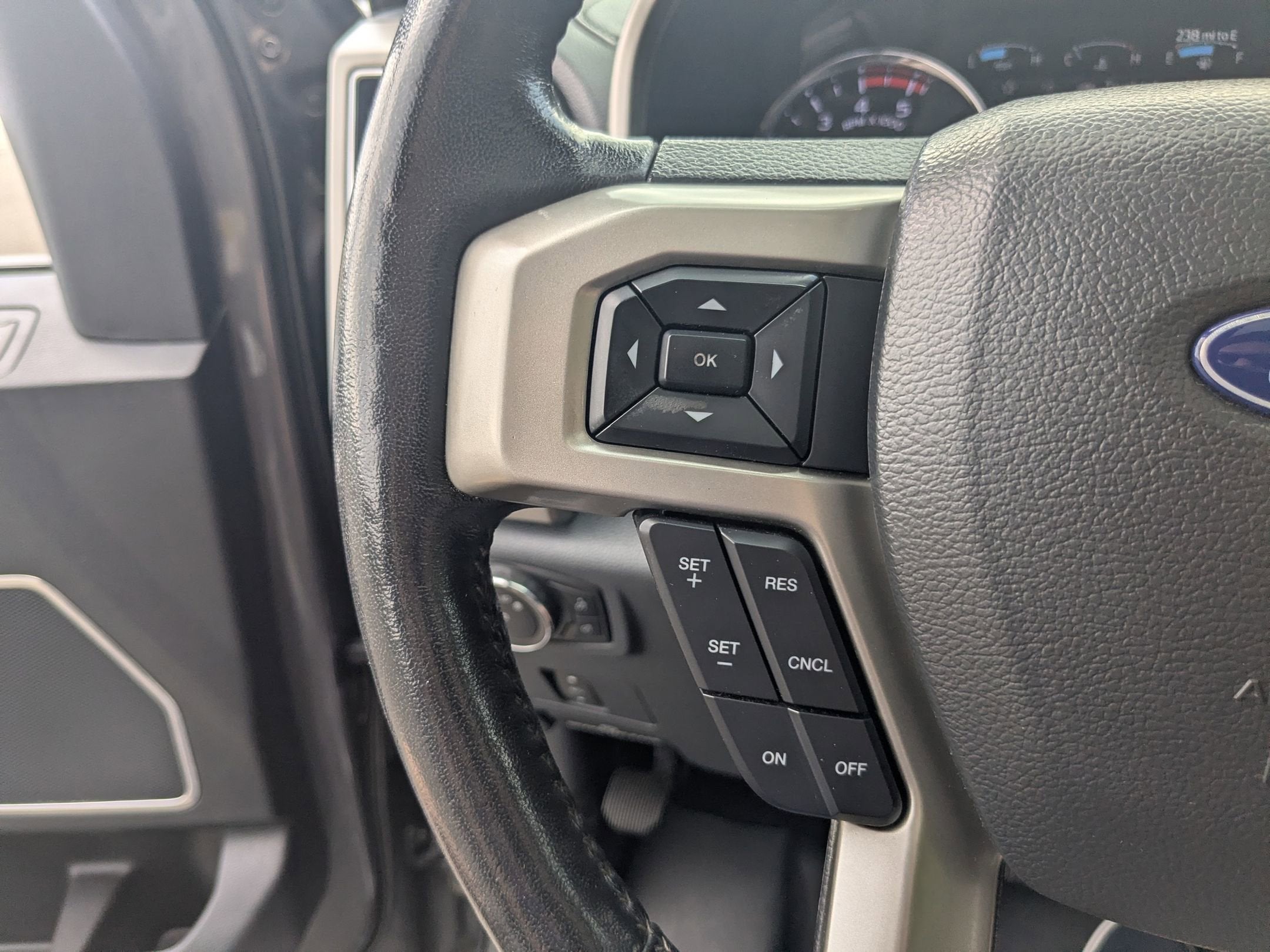 2022 Ford Super Duty F-250 SRW LARIAT