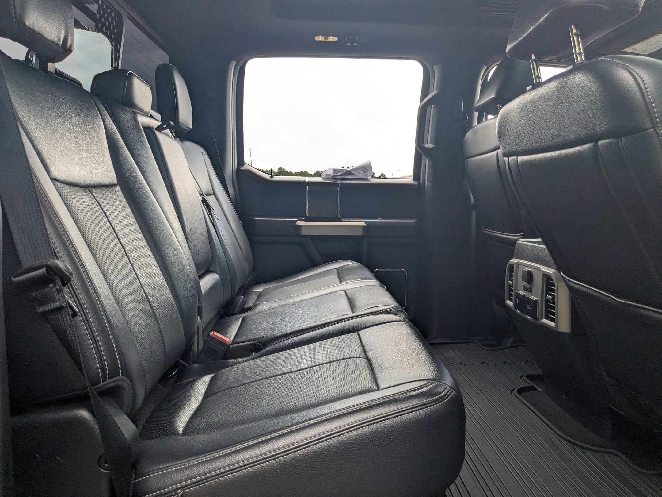 2022 Ford Super Duty F-250 SRW LARIAT