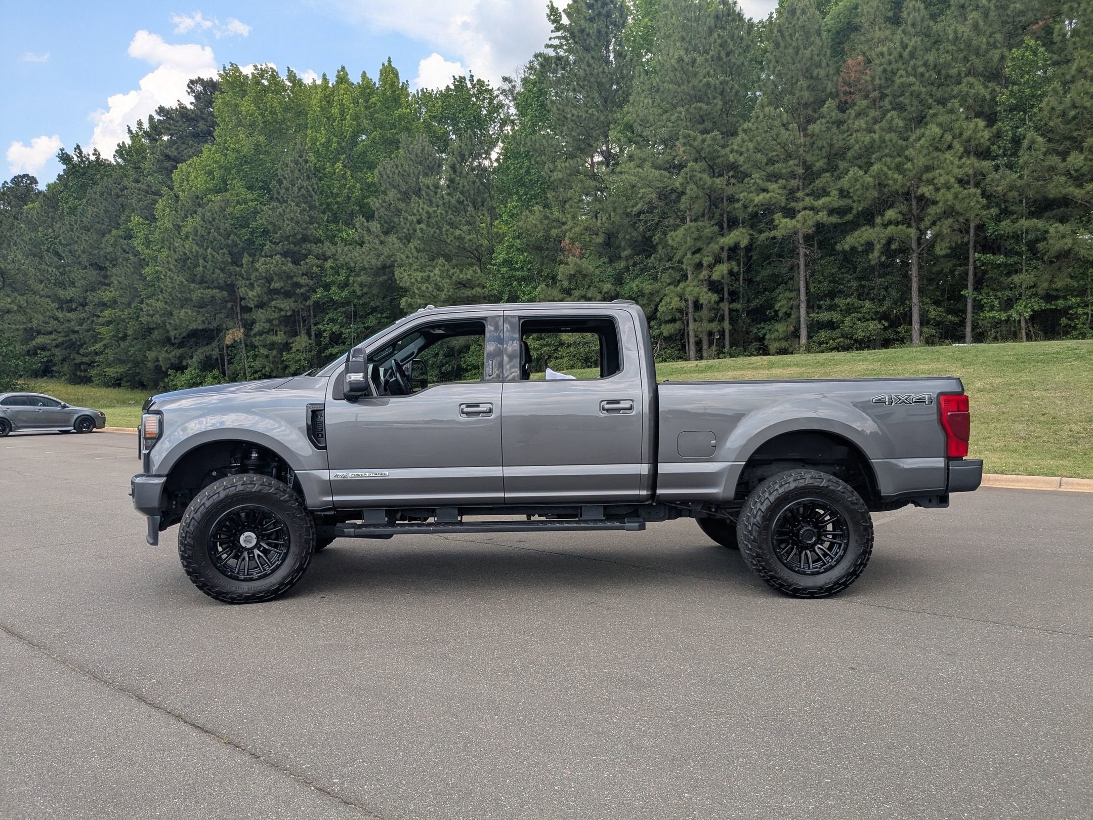 2022 Ford Super Duty F-250 SRW LARIAT