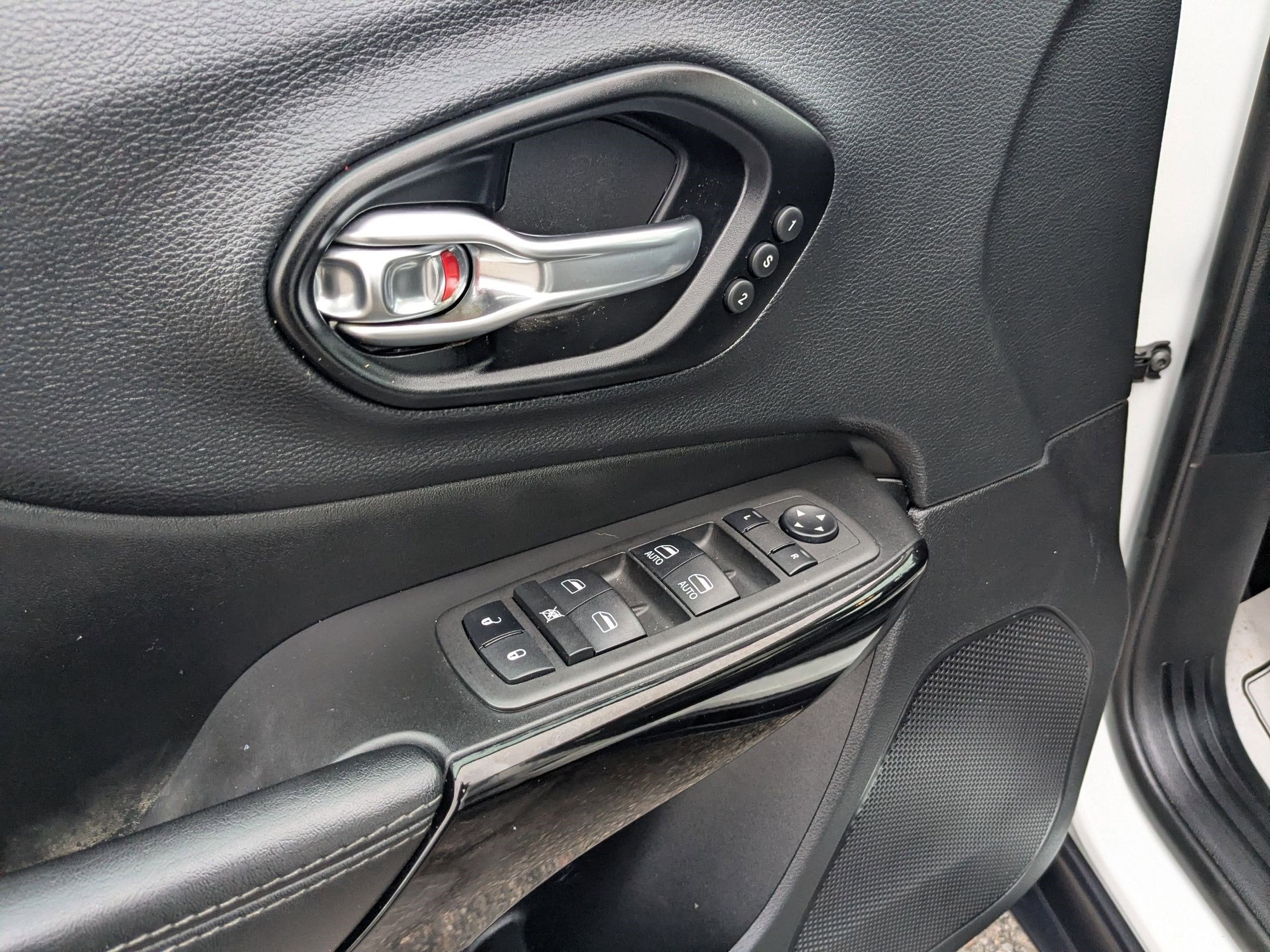 2023 Jeep Cherokee Altitude Lux 4x4