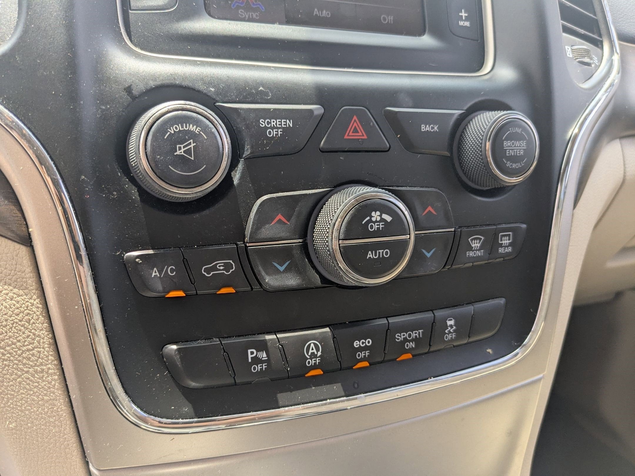 2017 Jeep Grand Cherokee Laredo 4x2