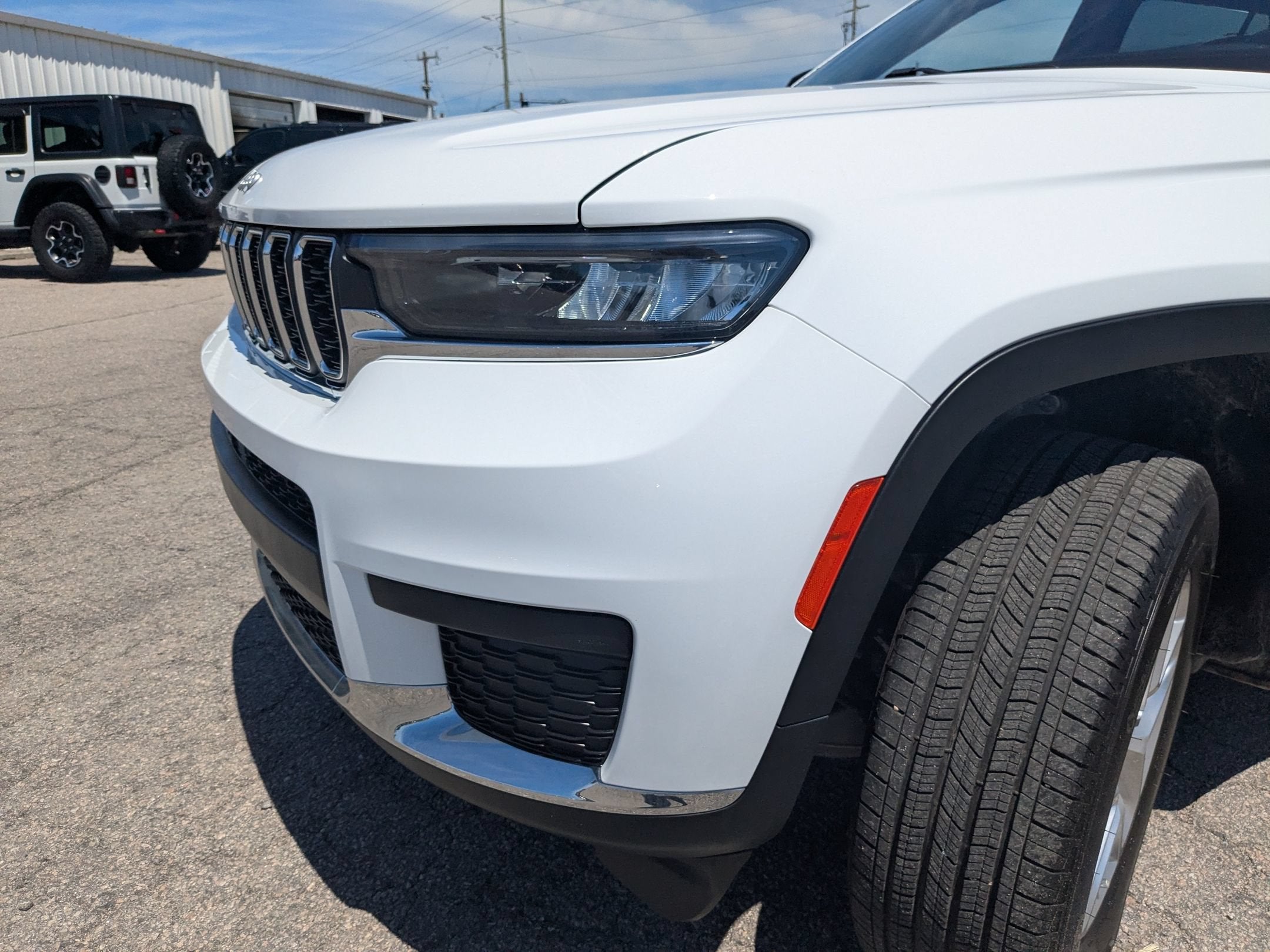 2025 Jeep Grand Cherokee L Laredo X 4x4