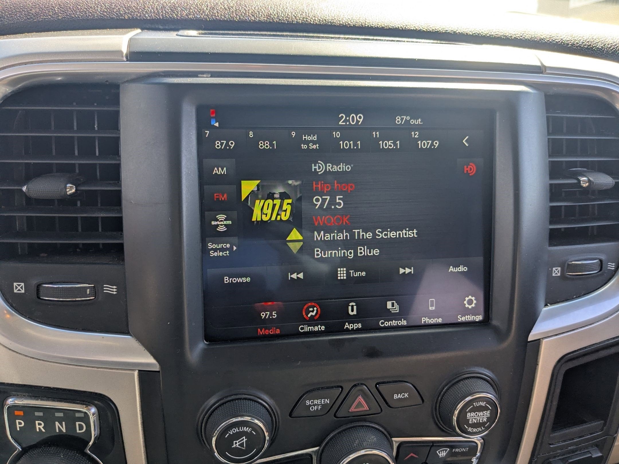 2018 RAM 1500 Big Horn Quad Cab 4x4 6'4' Box