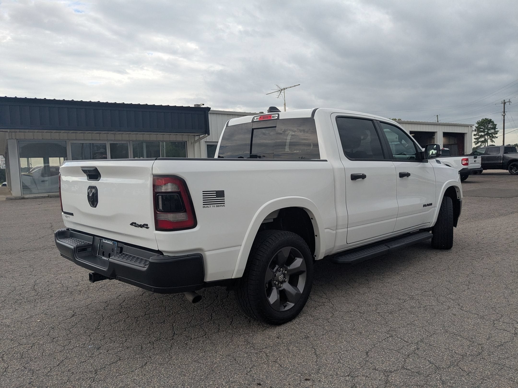 2023 RAM 1500 Big Horn Crew Cab 4x4 5'7' Box