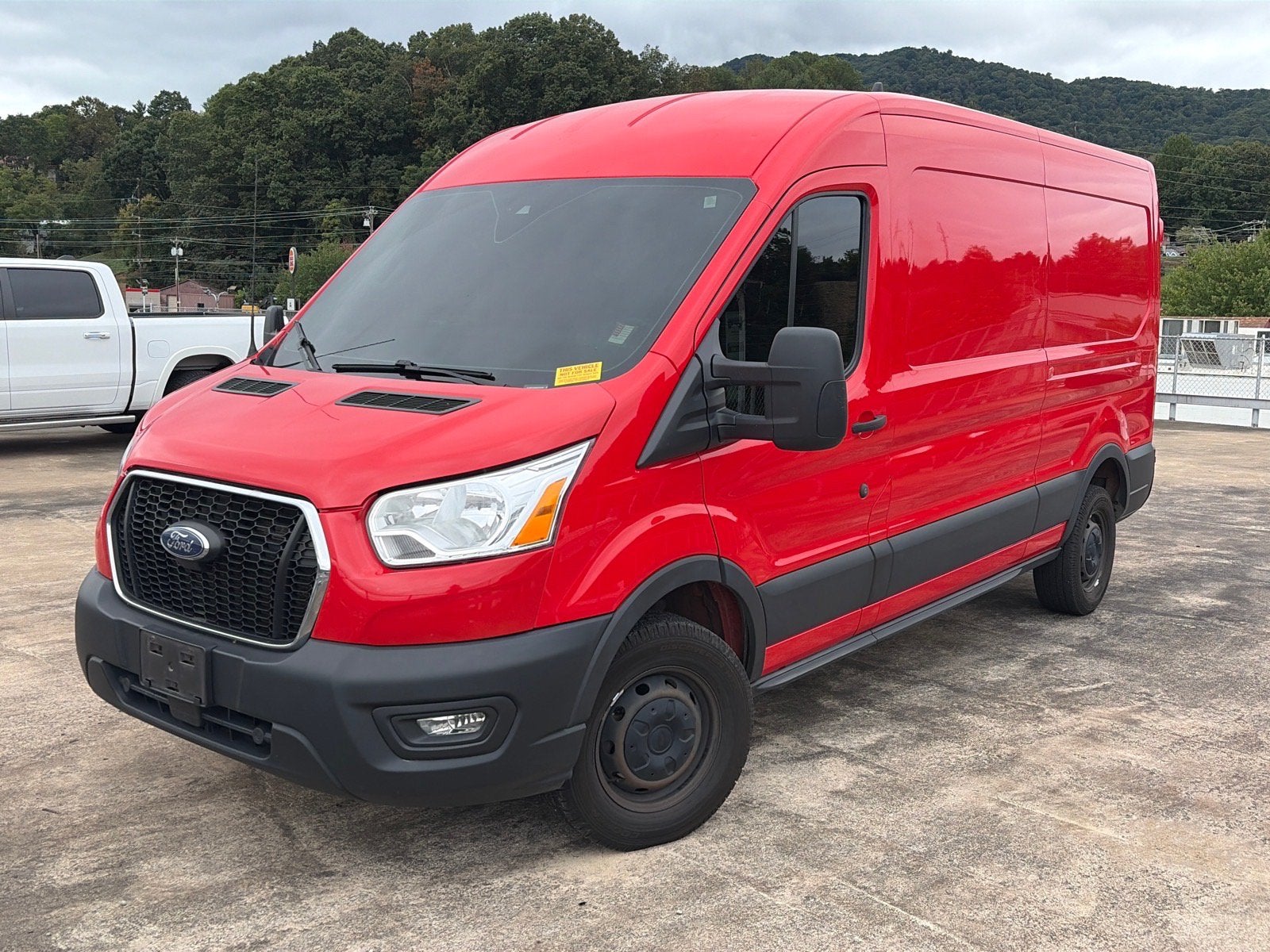 2022 Ford Transit Cargo Van T-250 130" Med Rf 9070 GVWR RWD
