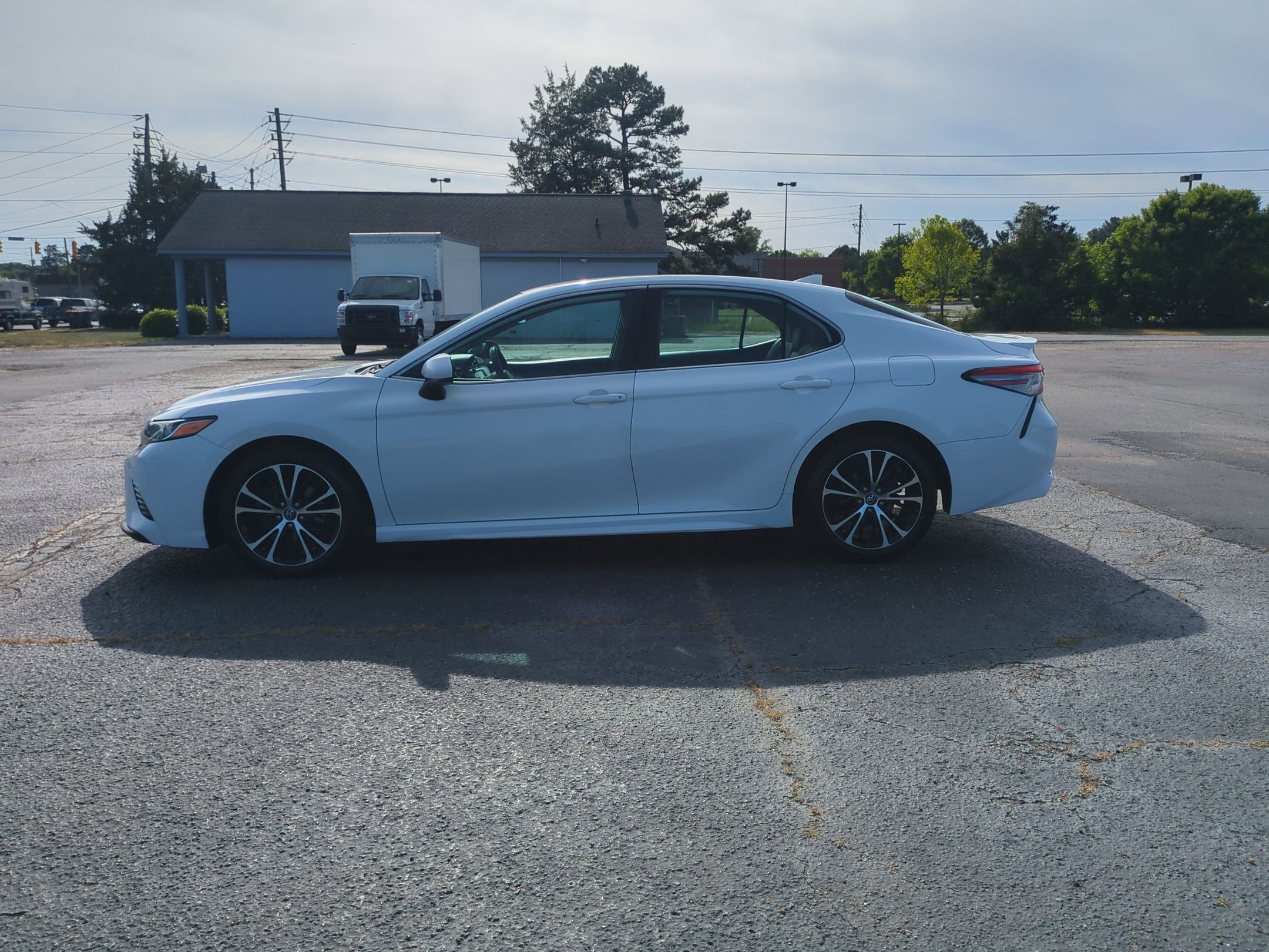 2019 Toyota Camry SE