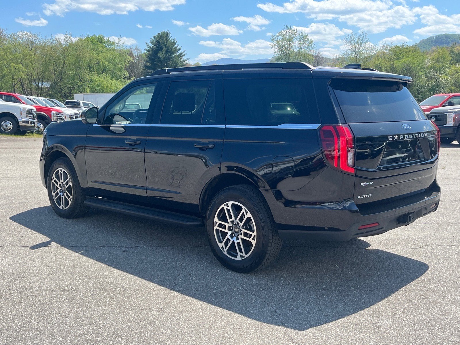 2025 Ford Expedition Active