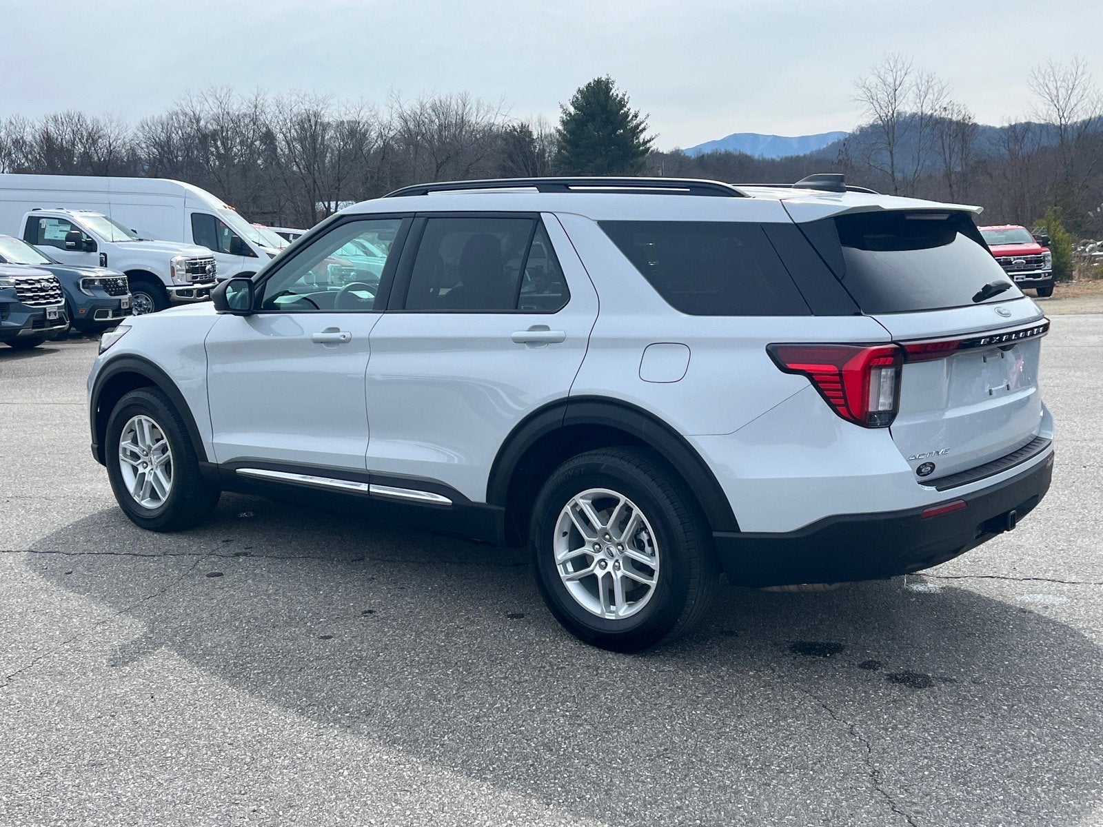 2025 Ford Explorer Active