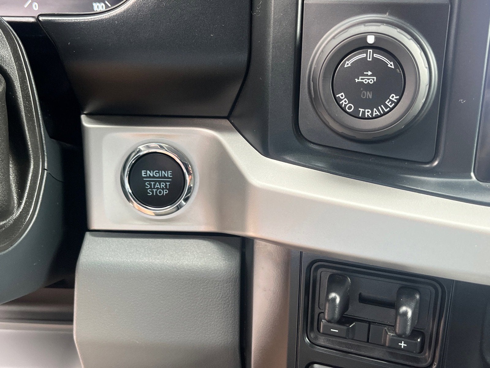 2023 Ford Super Duty F-250 SRW XLT