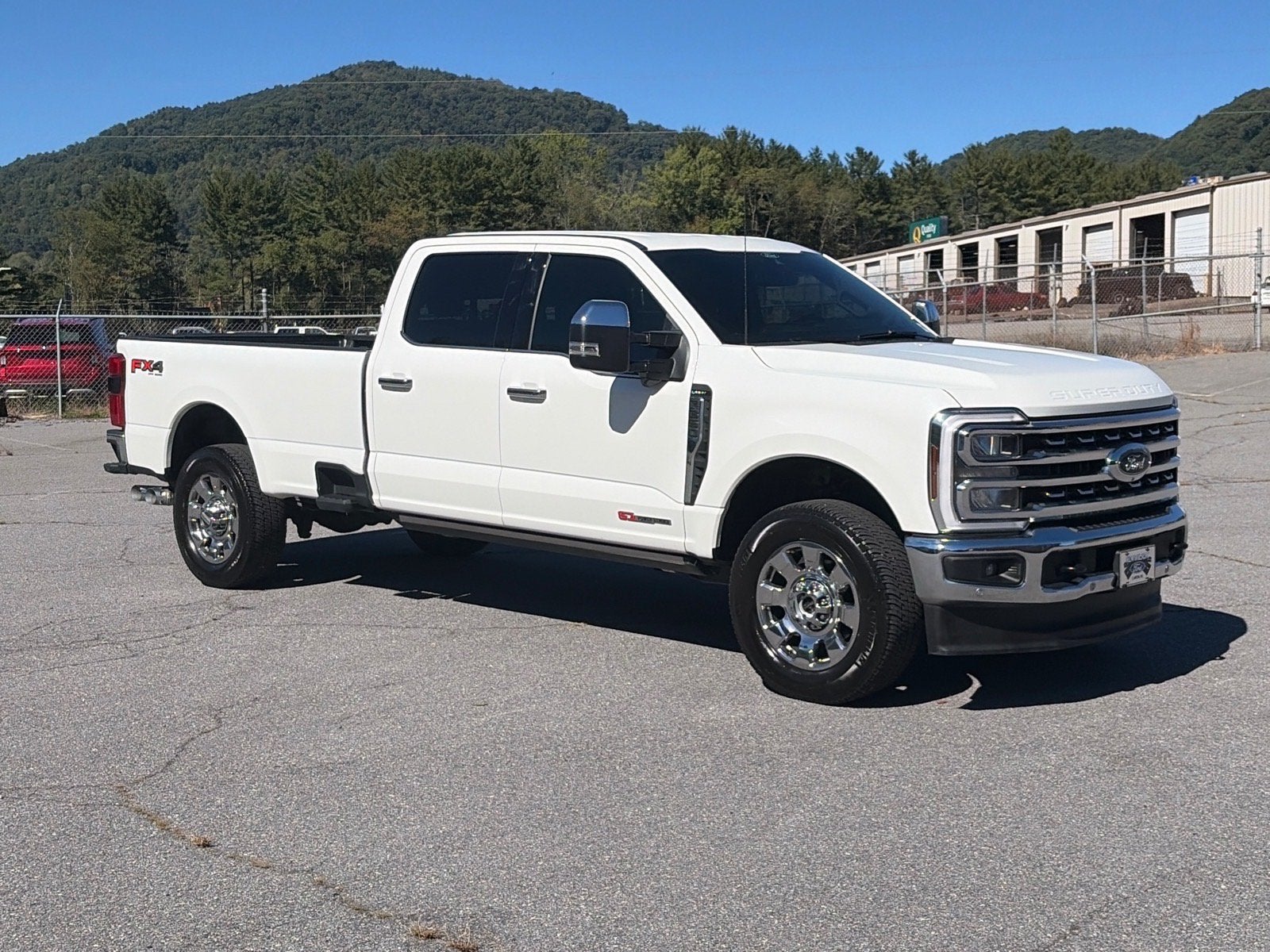 2026 Ford Super Duty F-350 SRW LARIAT