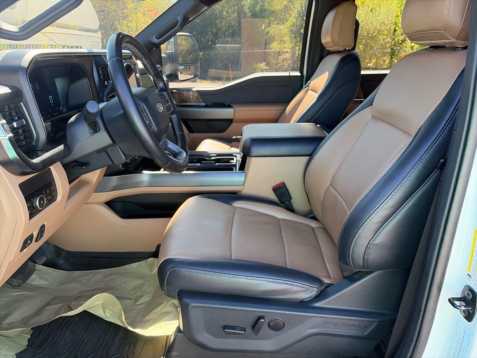 2026 Ford Super Duty F-350 SRW LARIAT