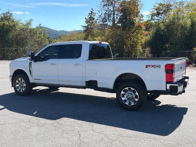 2026 Ford Super Duty F-350 SRW LARIAT