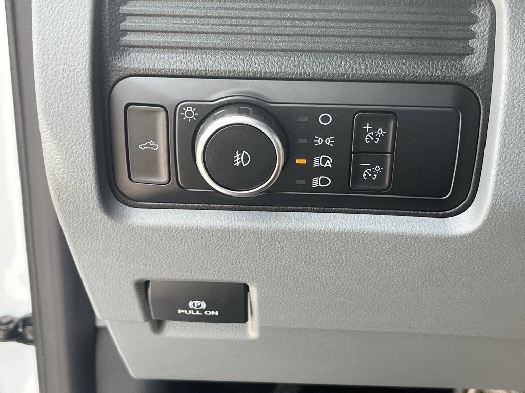 2025 Ford Super Duty F-350 SRW XL