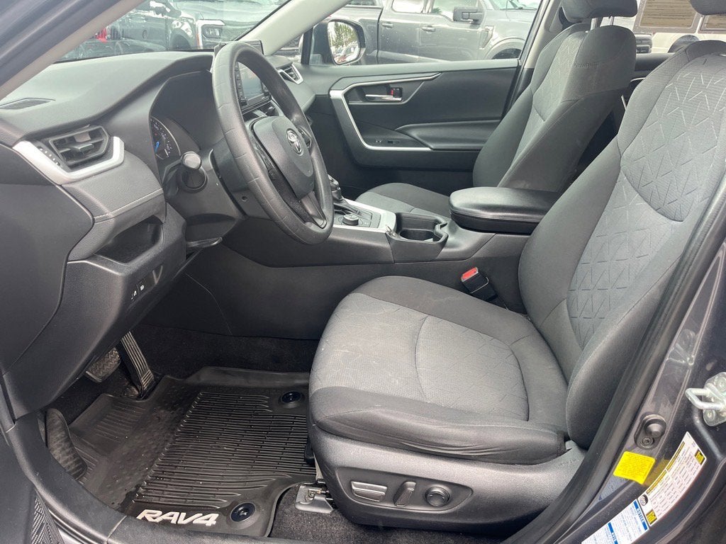 2020 Toyota RAV4 Hybrid XLE