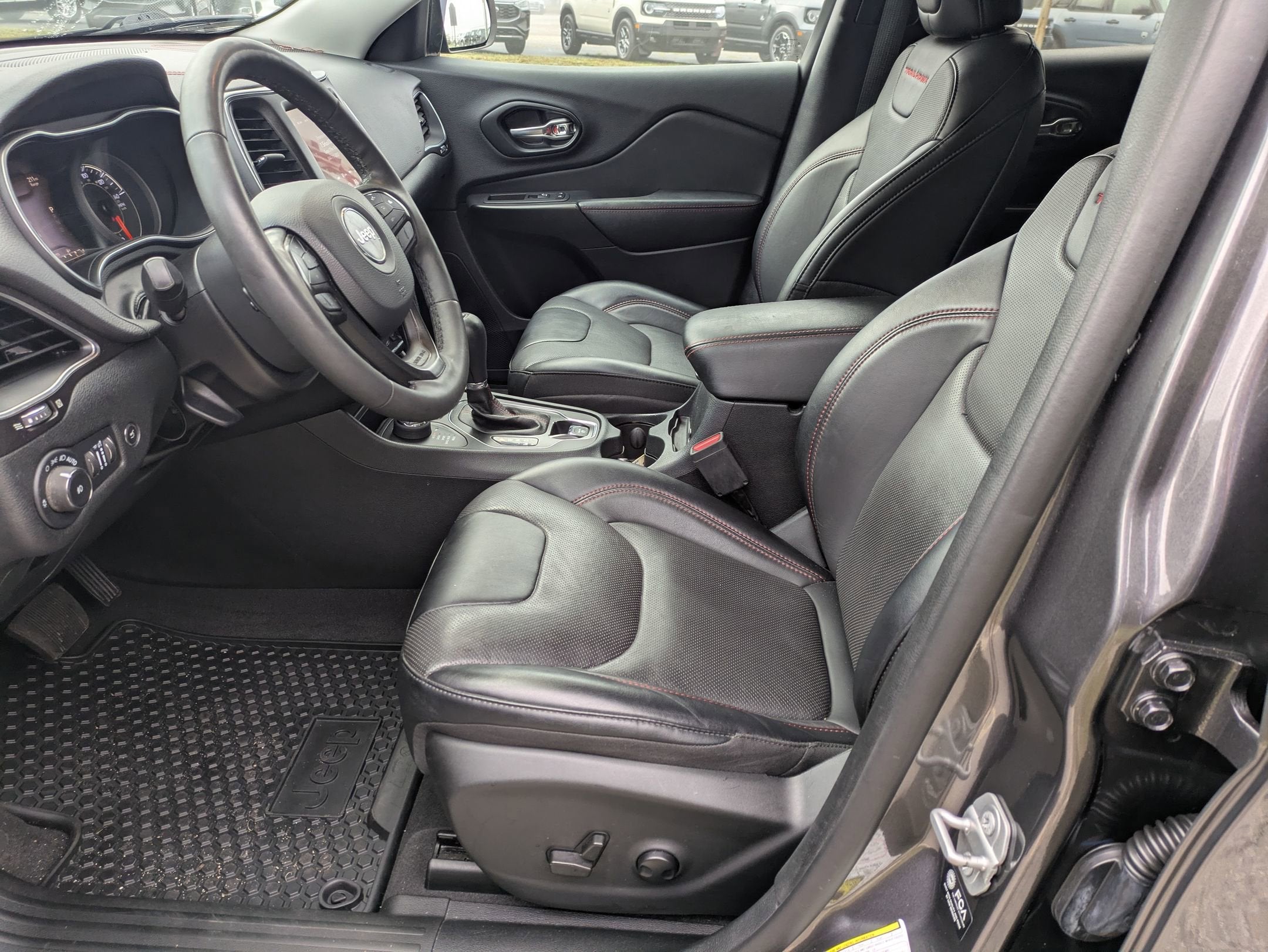 2022 Jeep Cherokee Trailhawk