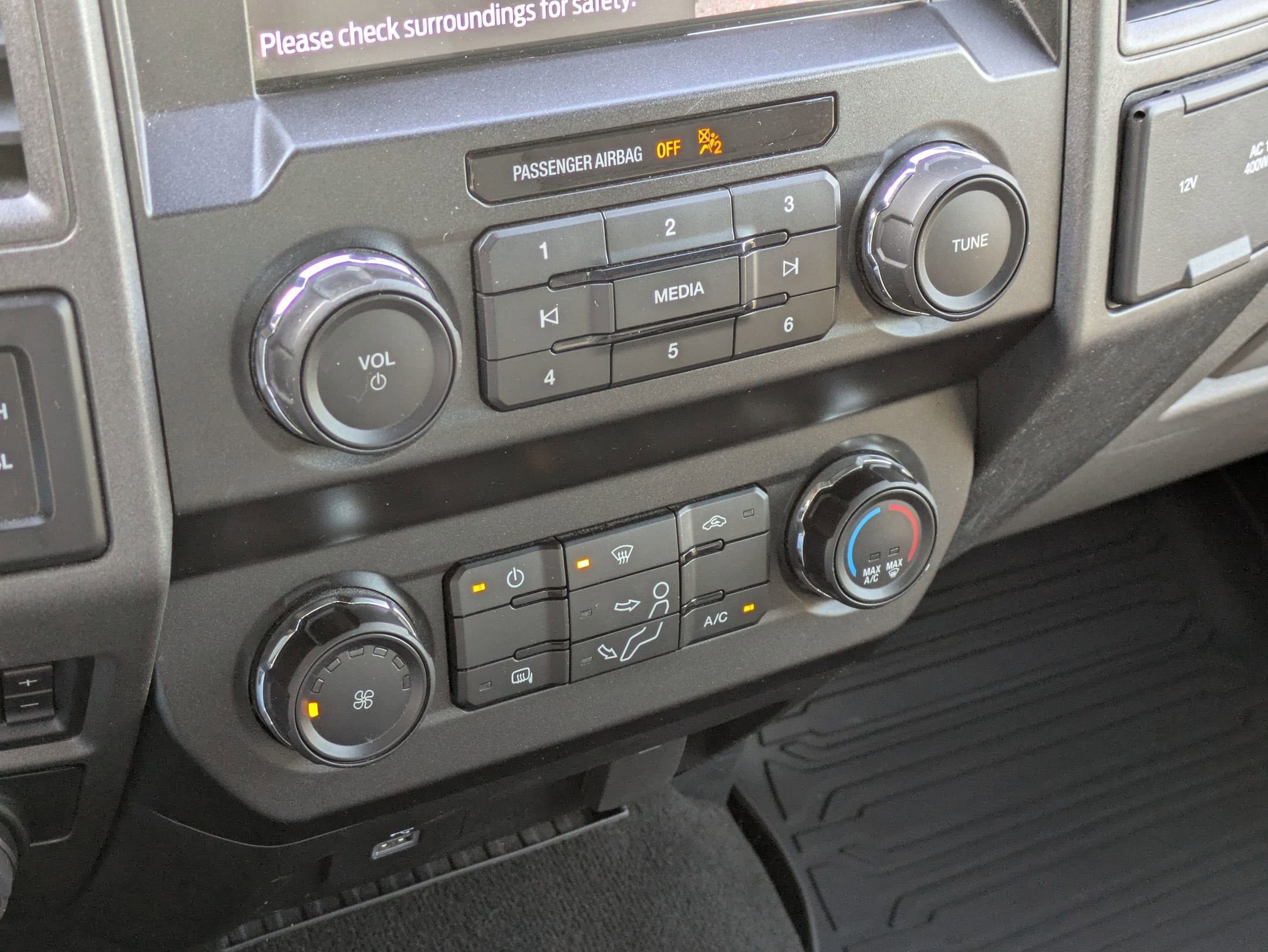 2022 Ford Super Duty F-450 DRW XL