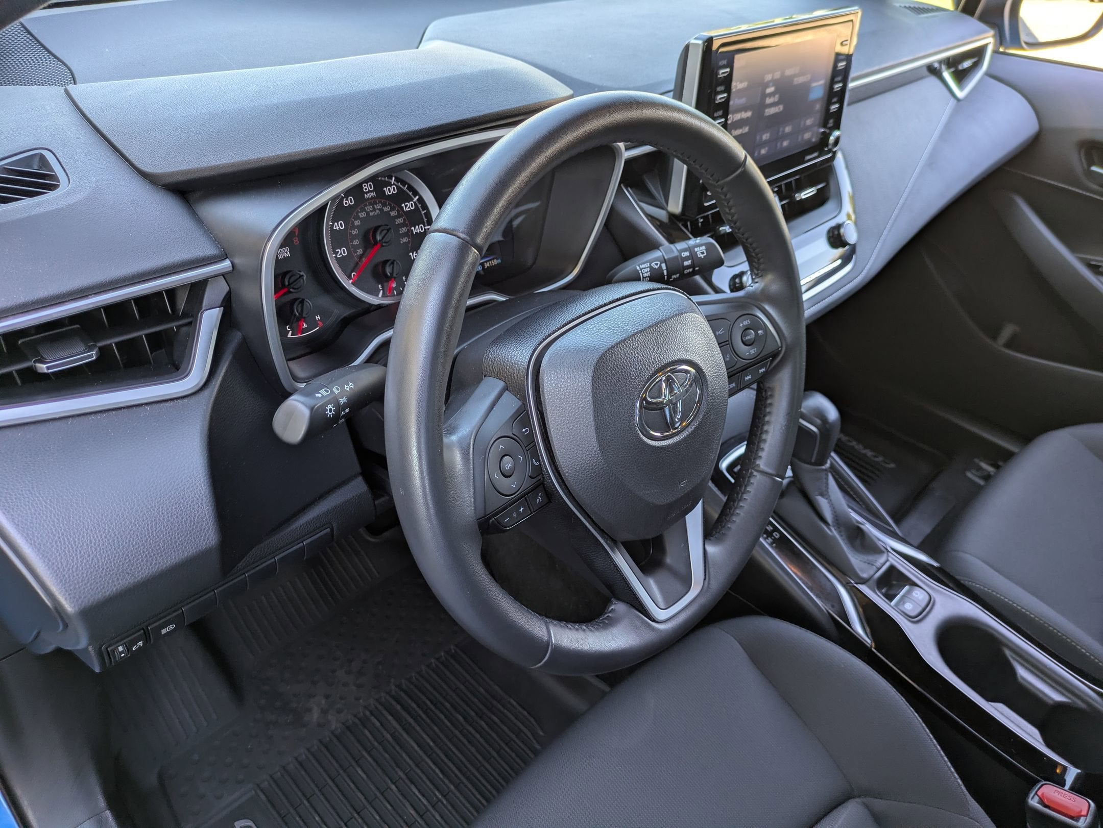 2020 Toyota Corolla Hatchback SE