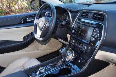 2023 Nissan Maxima Platinum