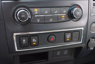 2022 Nissan Titan SV