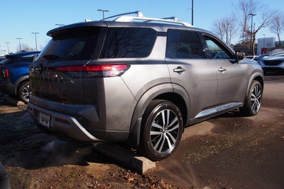 2023 Nissan Pathfinder Platinum