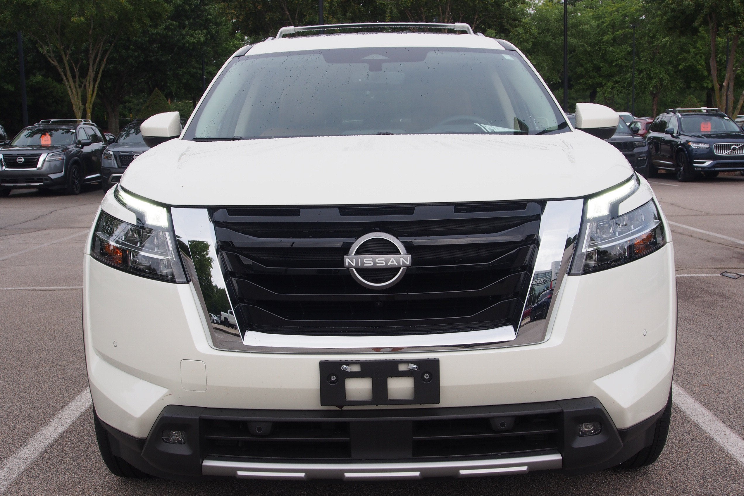 2023 Nissan Pathfinder Platinum