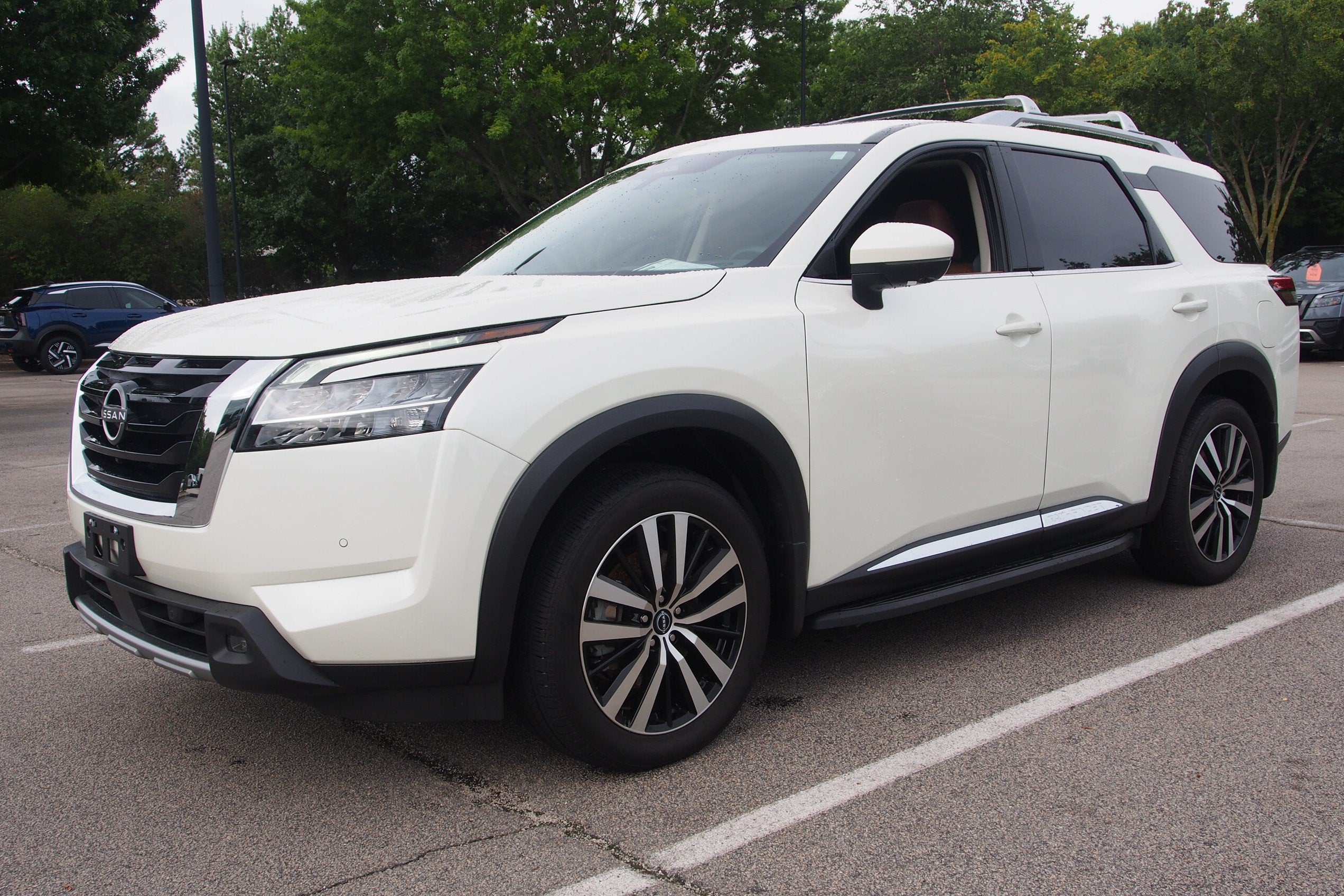2023 Nissan Pathfinder Platinum