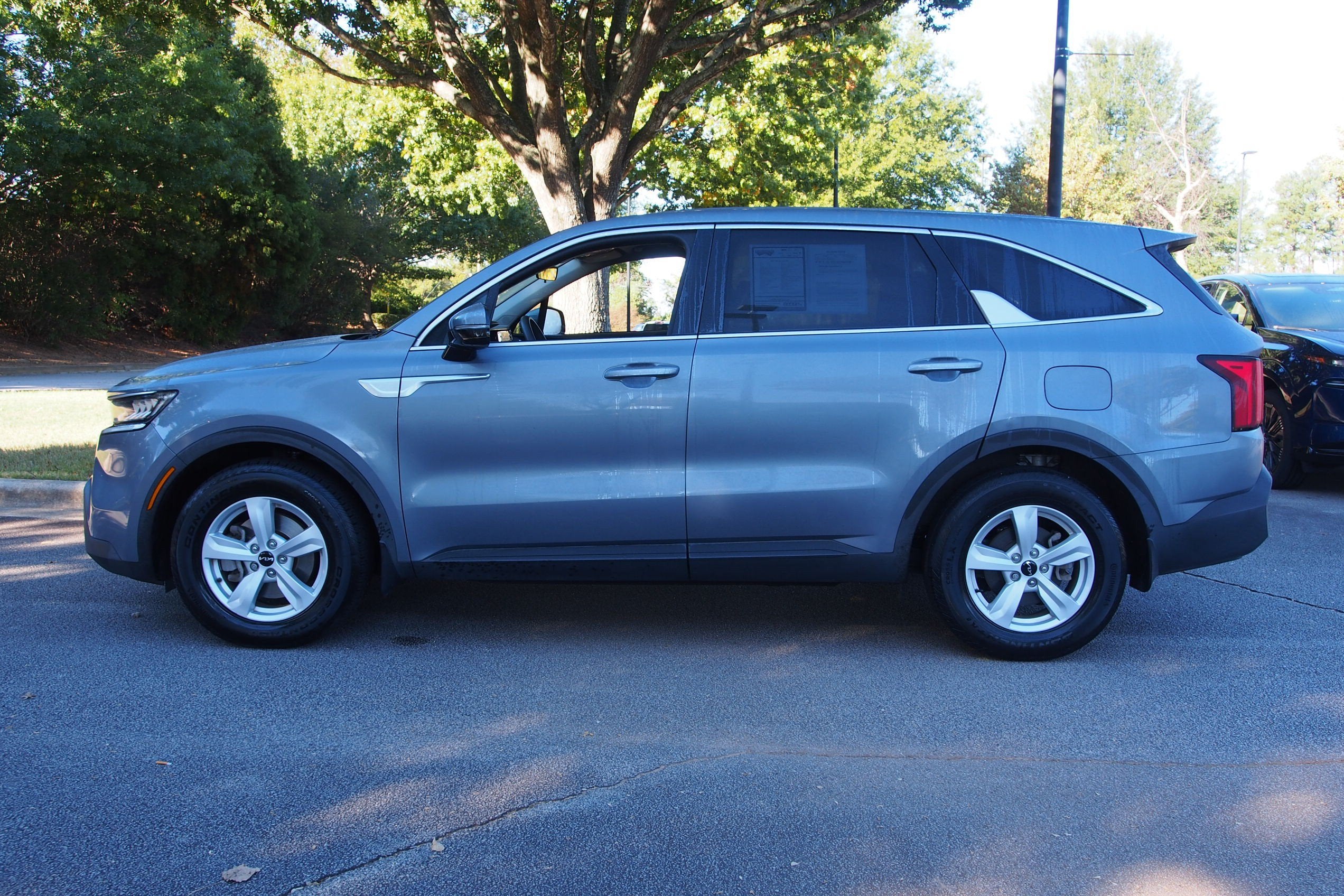 2022 Kia Sorento LX