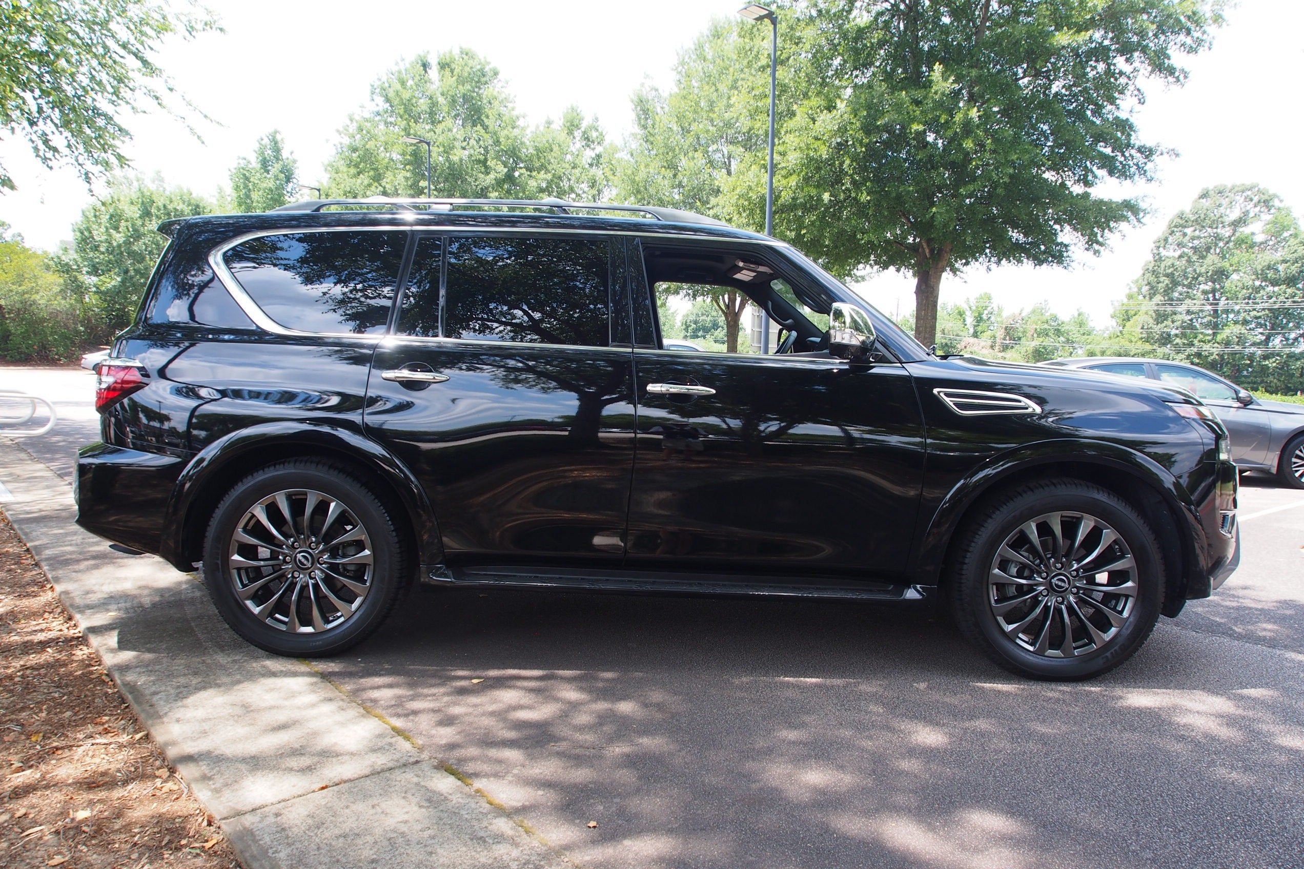 2023 Nissan Armada Platinum