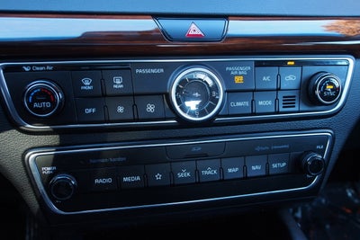 2019 Kia Cadenza Technology