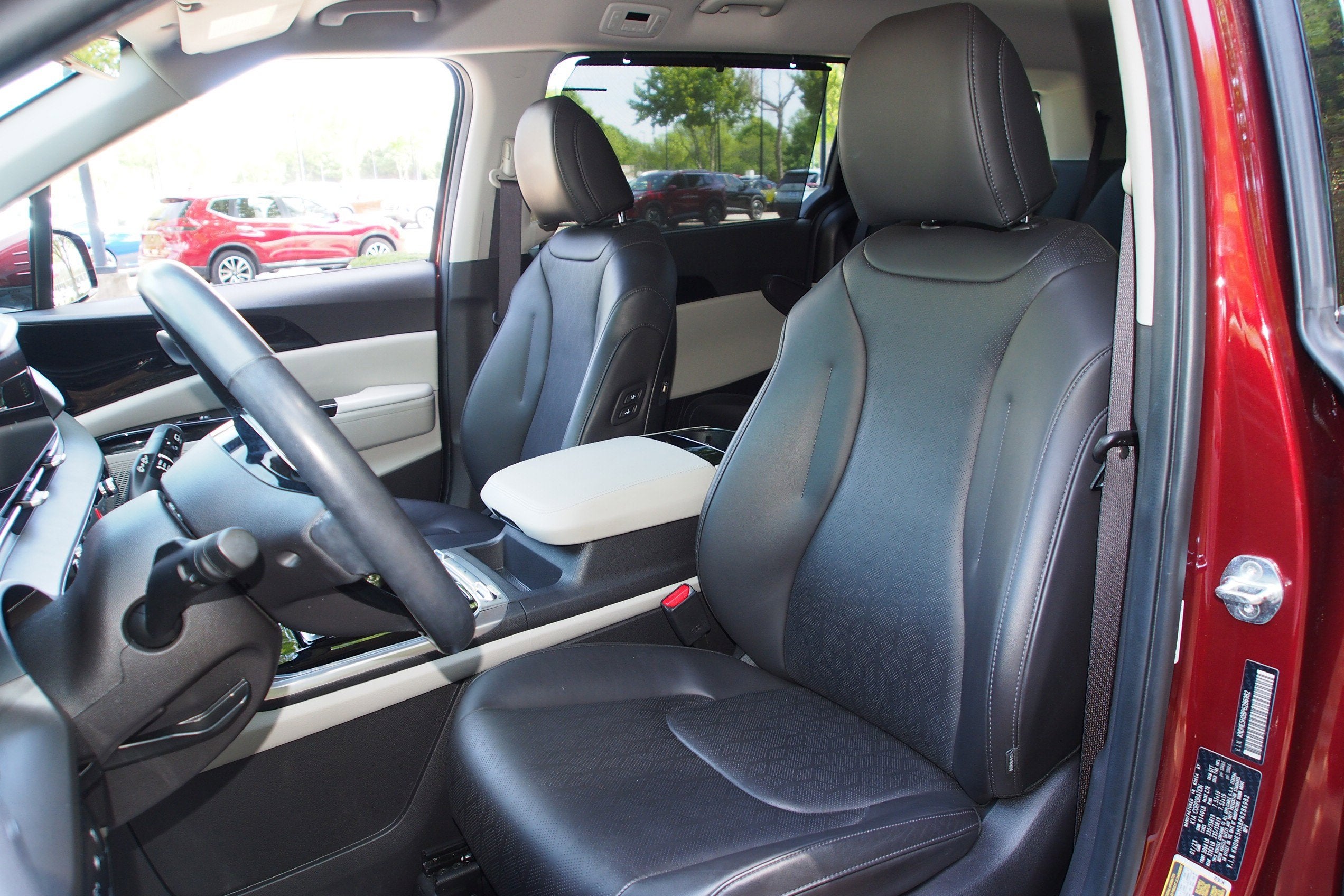 2023 Kia Carnival SX