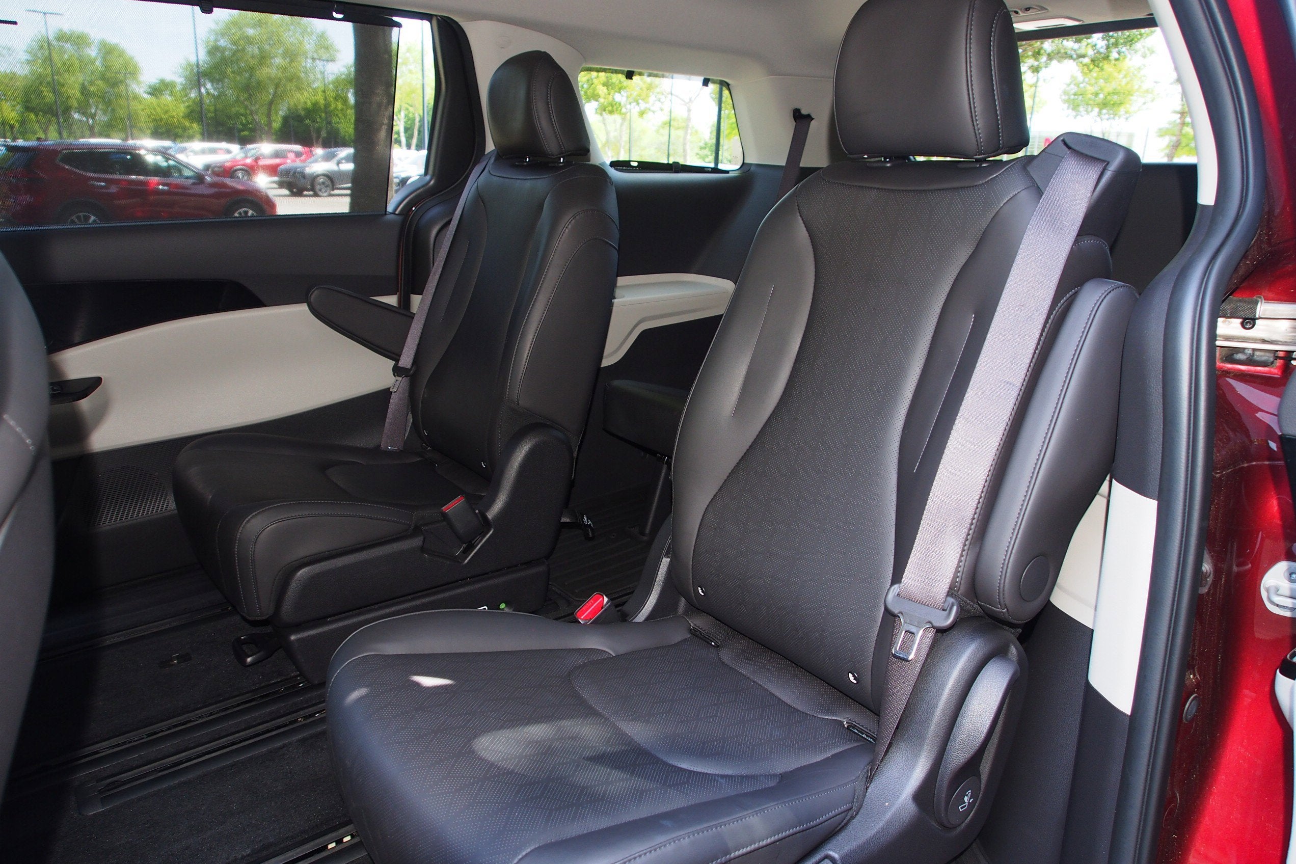 2023 Kia Carnival SX