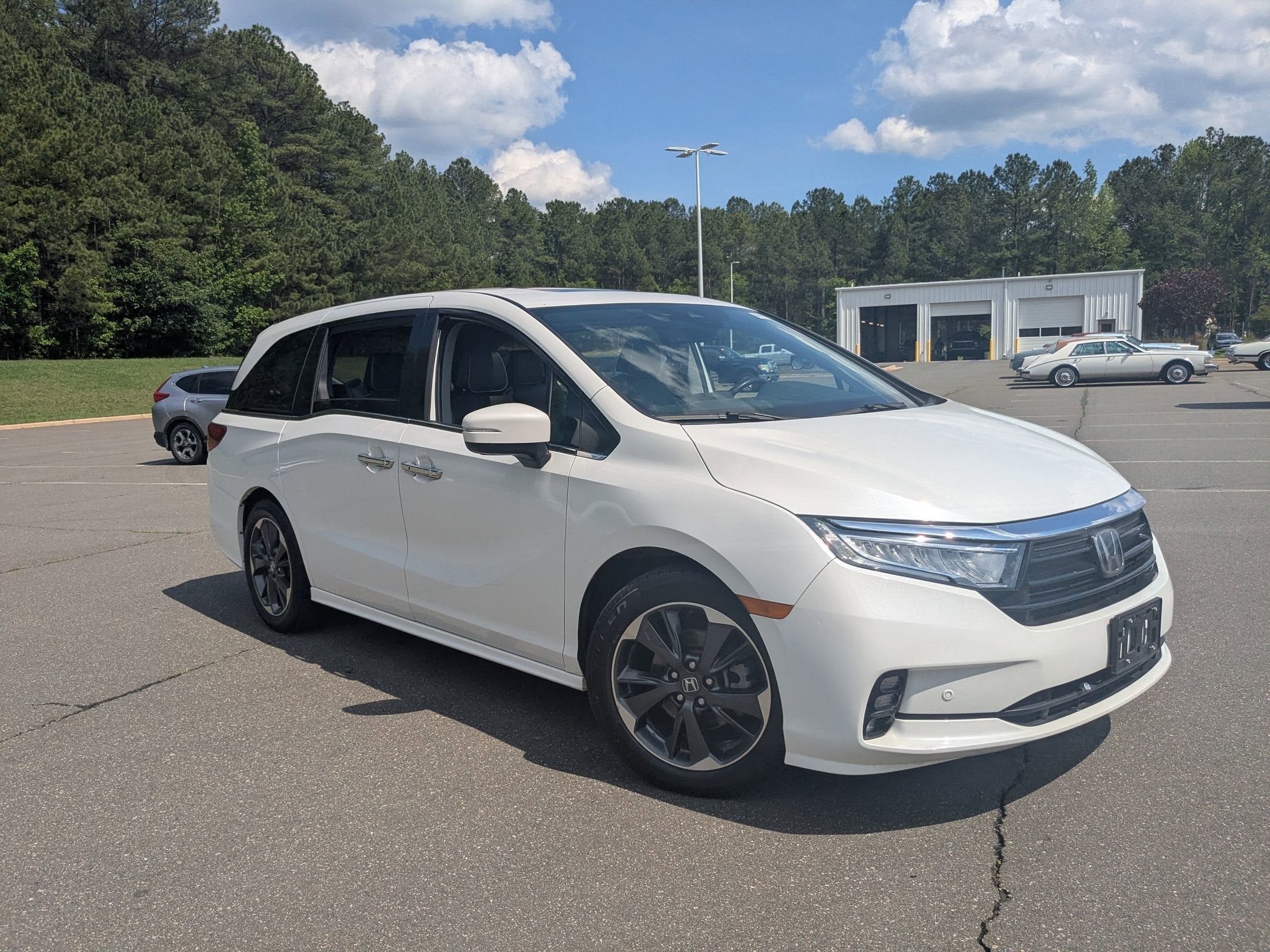 2022 Honda Odyssey Elite's photo