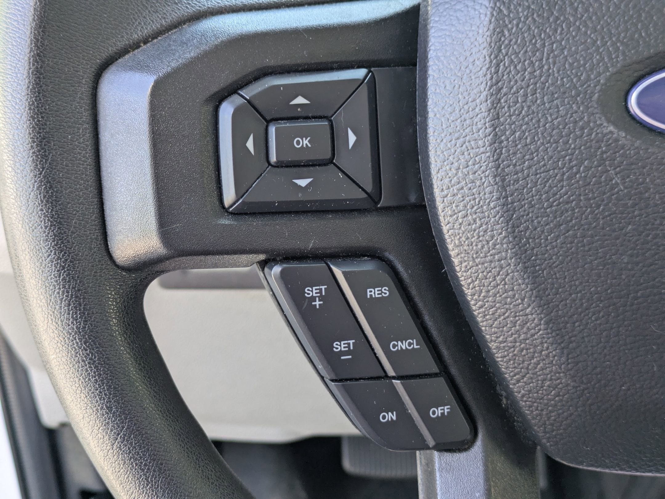 2024 Ford E-Series Cutaway Base