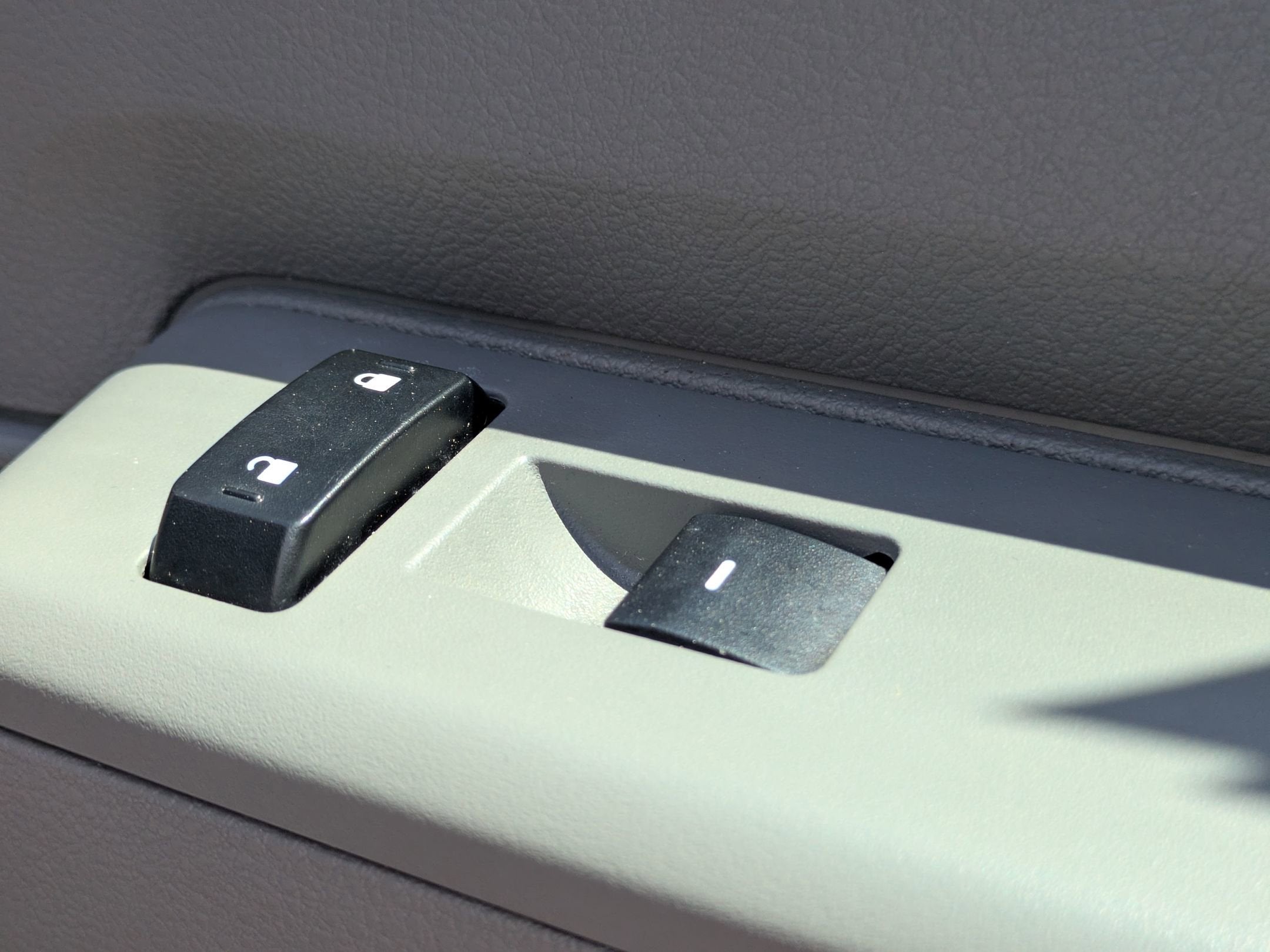 2024 Ford E-Series Cutaway Base