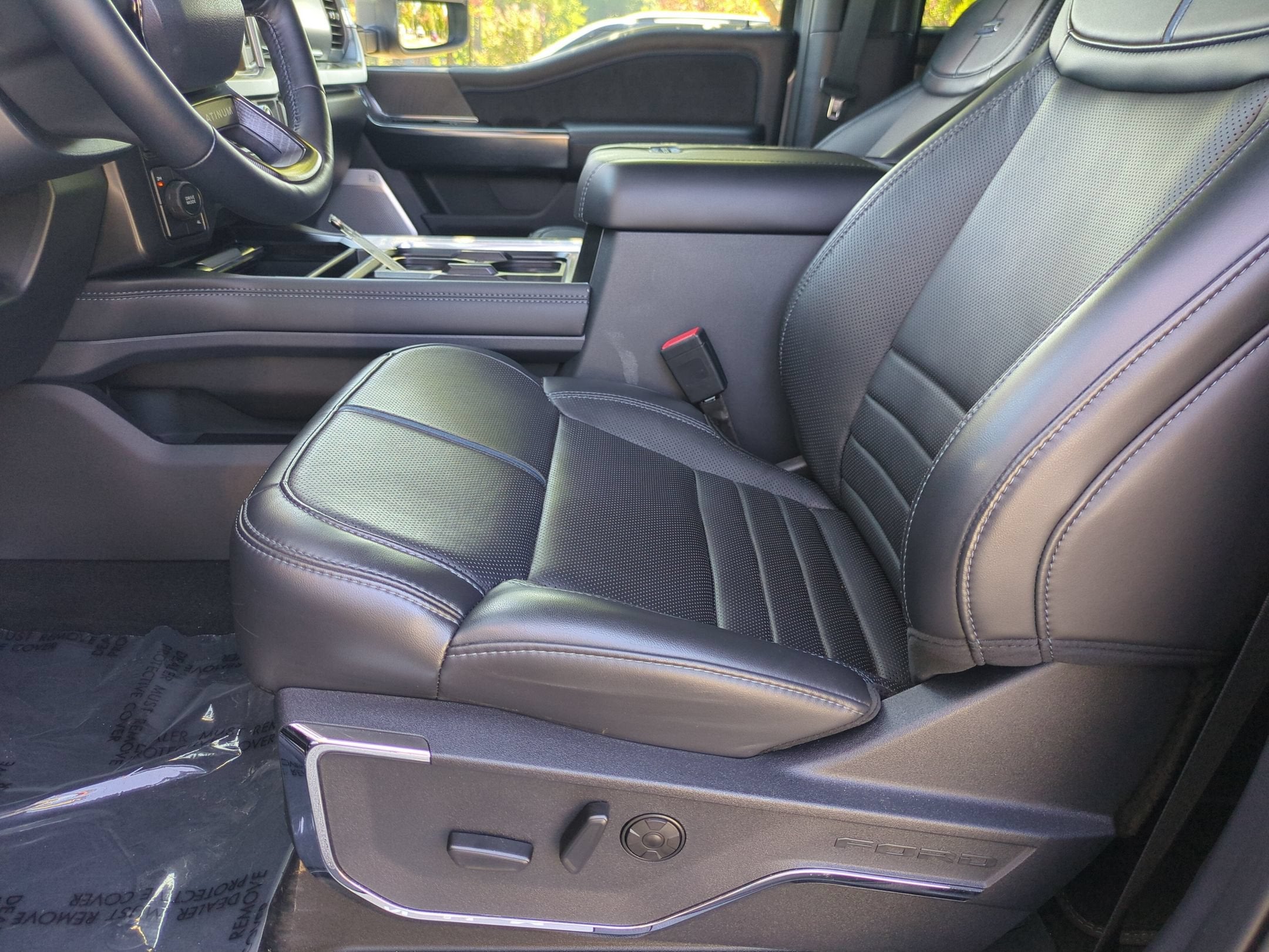 2025 Ford Super Duty F-350 DRW Platinum