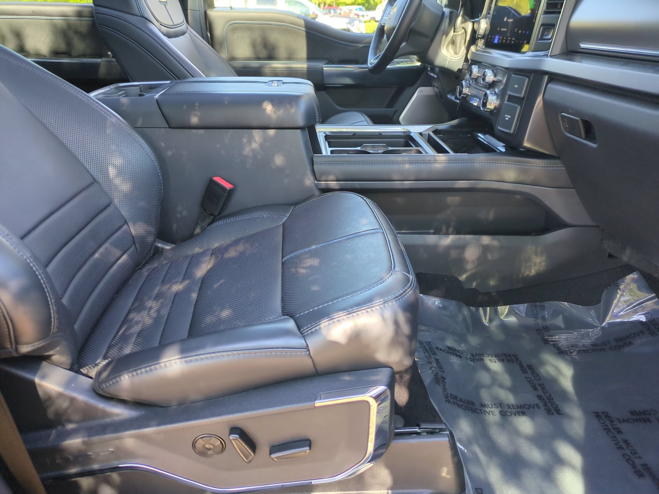 2025 Ford Super Duty F-350 DRW Platinum