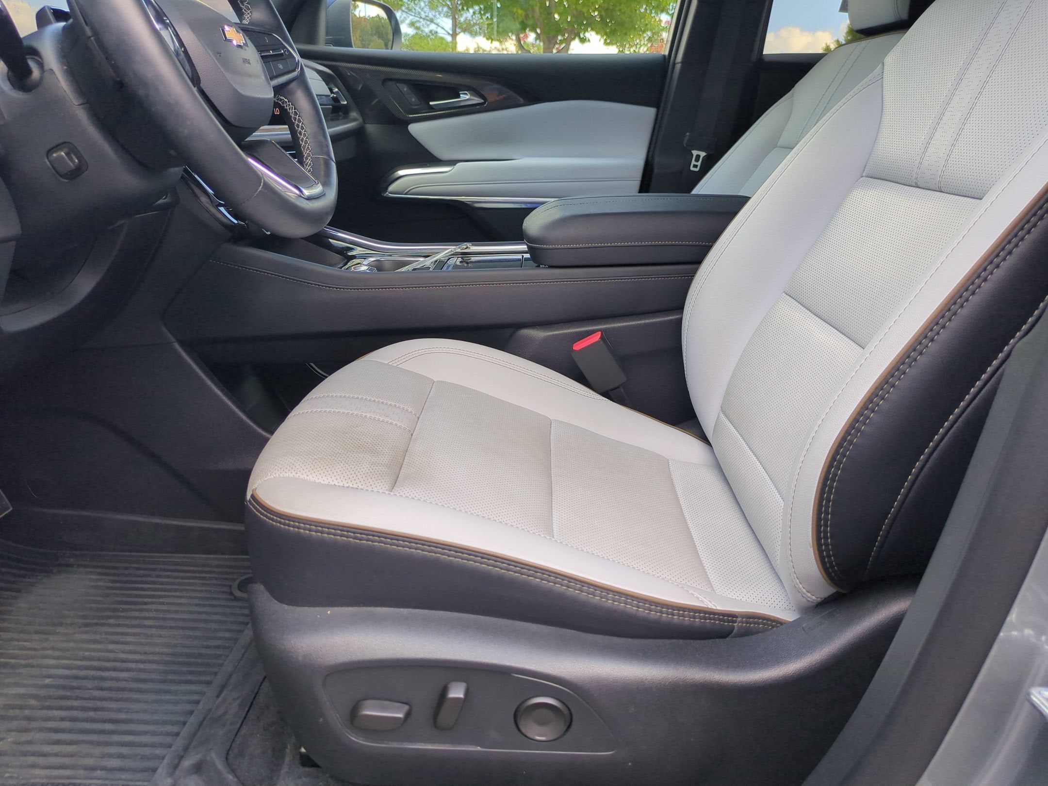 2025 Chevrolet Traverse FWD High Country