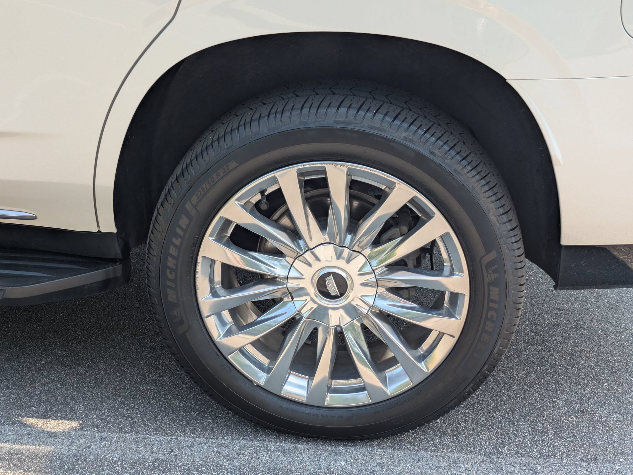 2023 Cadillac Escalade 4WD Premium Luxury