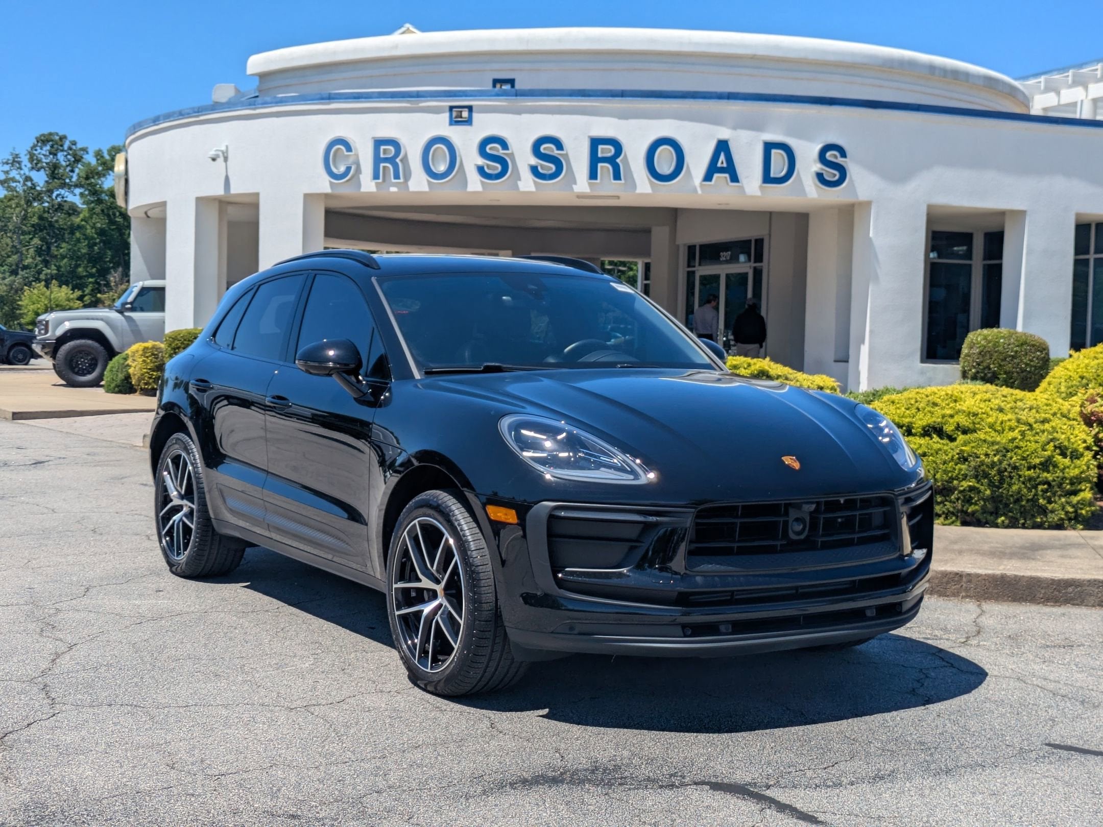 2023 Porsche Macan Base