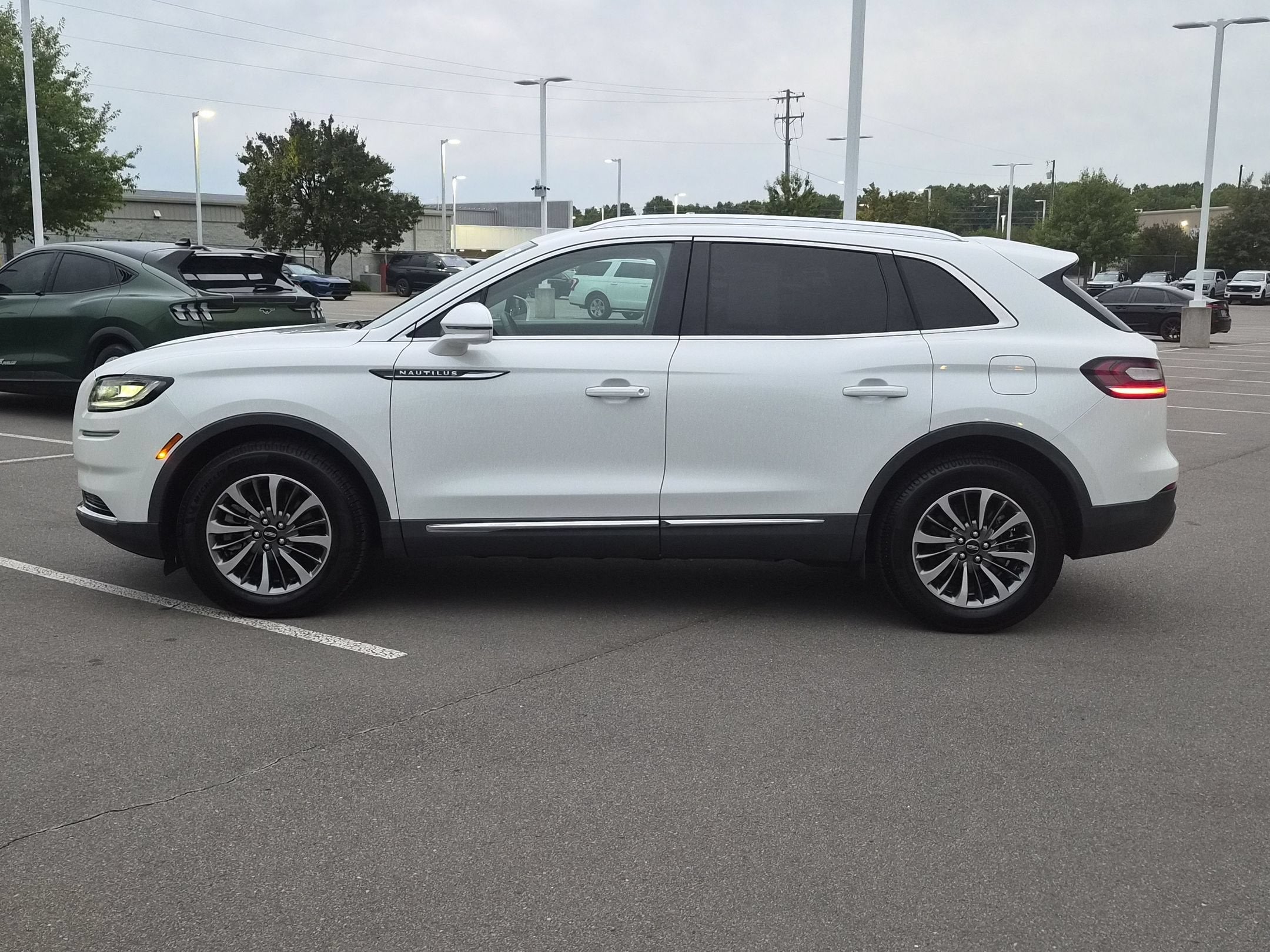 2021 Lincoln Nautilus Standard