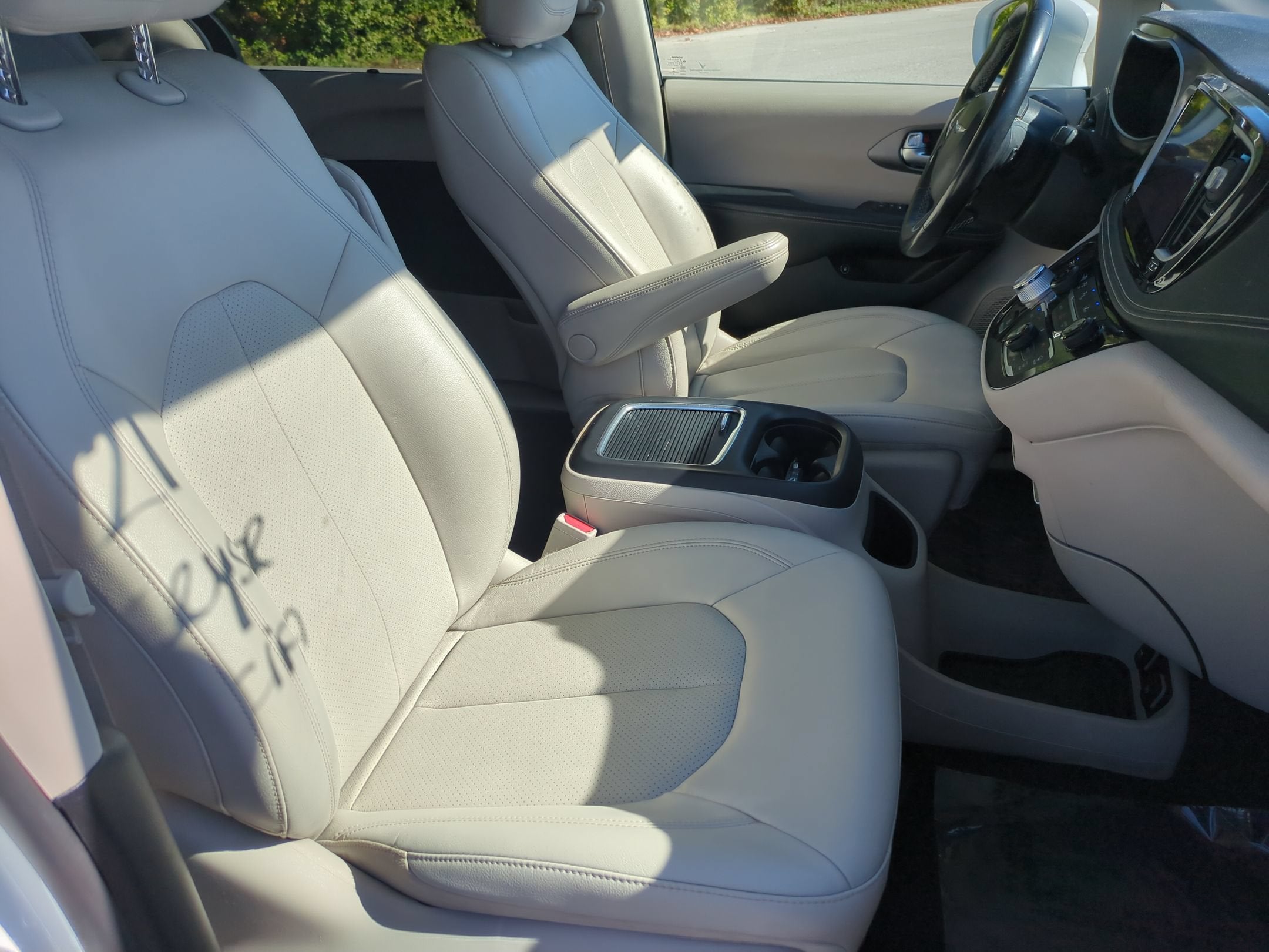 2021 Chrysler Pacifica Hybrid Touring L