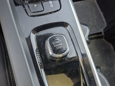 2023 Volvo XC60 Ultimate Bright Theme