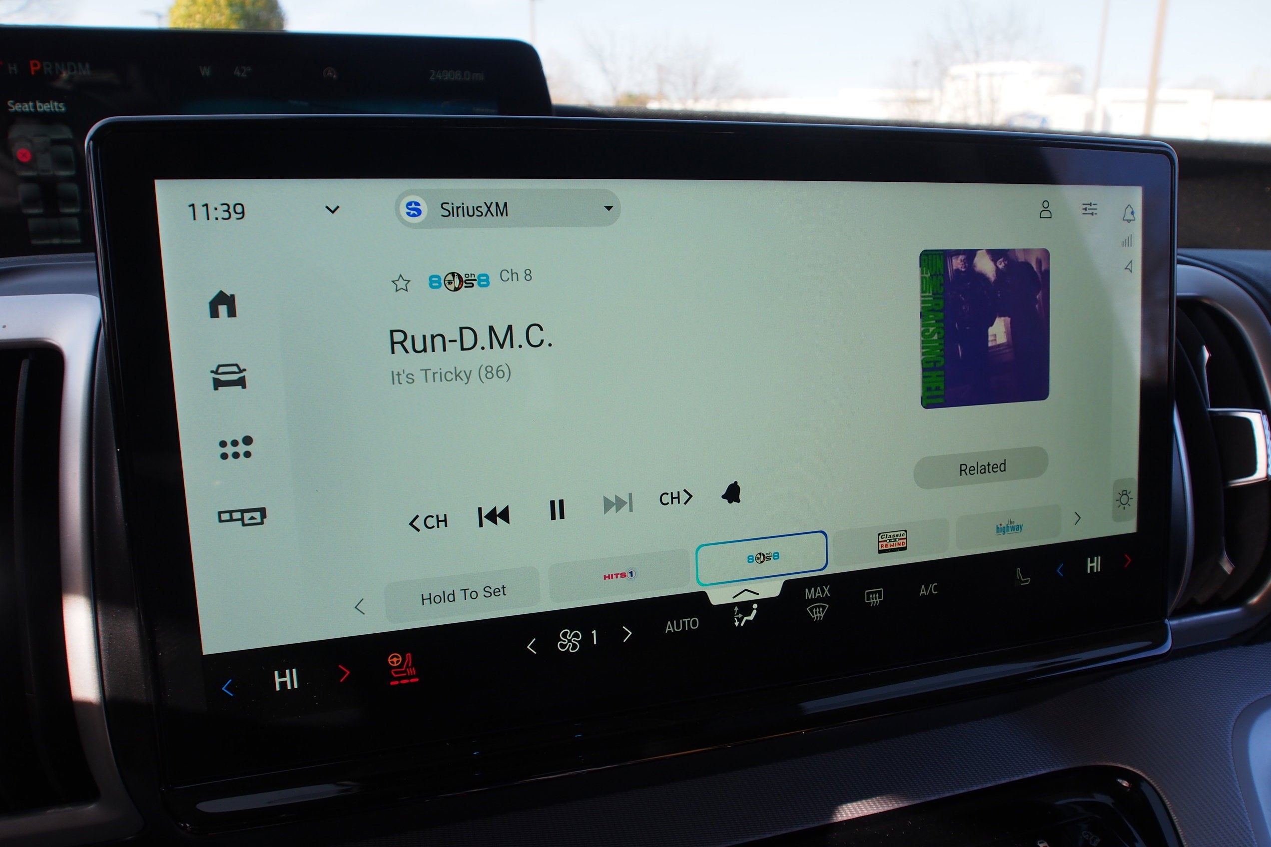 2025 Ford Expedition Active