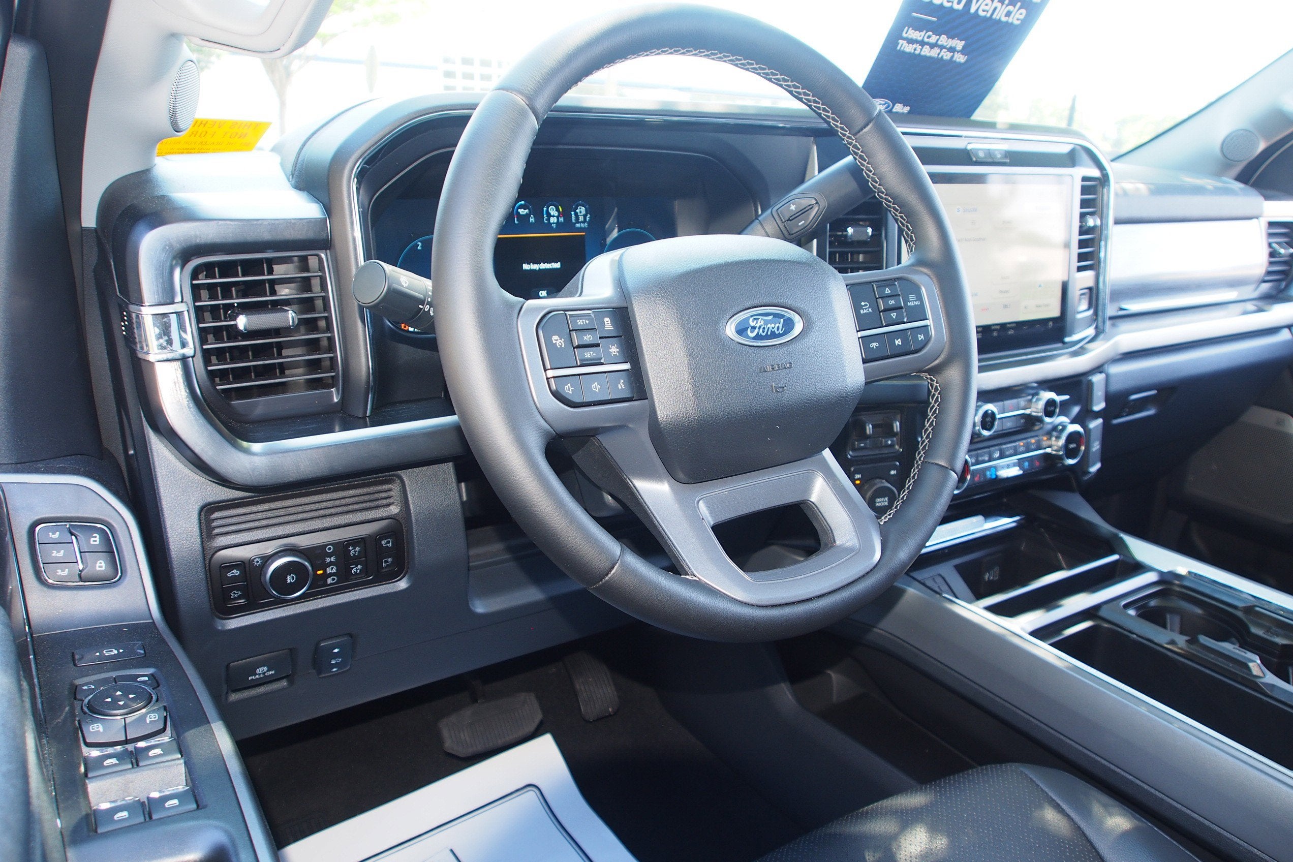 2025 Ford Super Duty F-350 DRW LARIAT