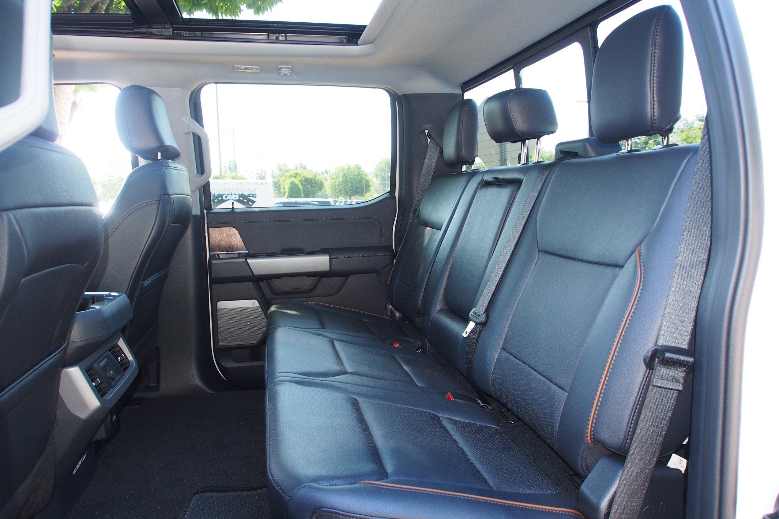 2025 Ford Super Duty F-350 DRW LARIAT
