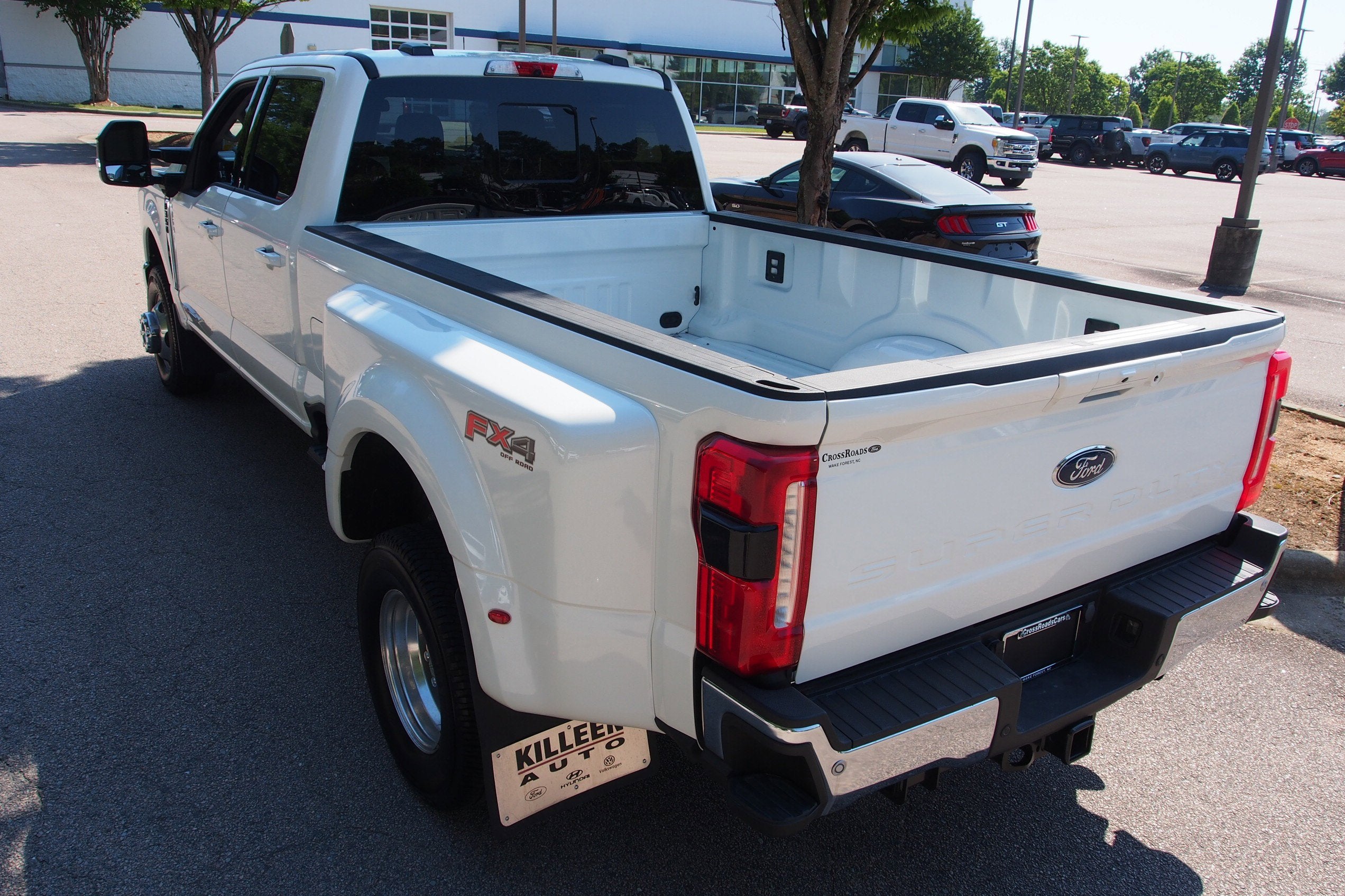 2025 Ford Super Duty F-350 DRW LARIAT