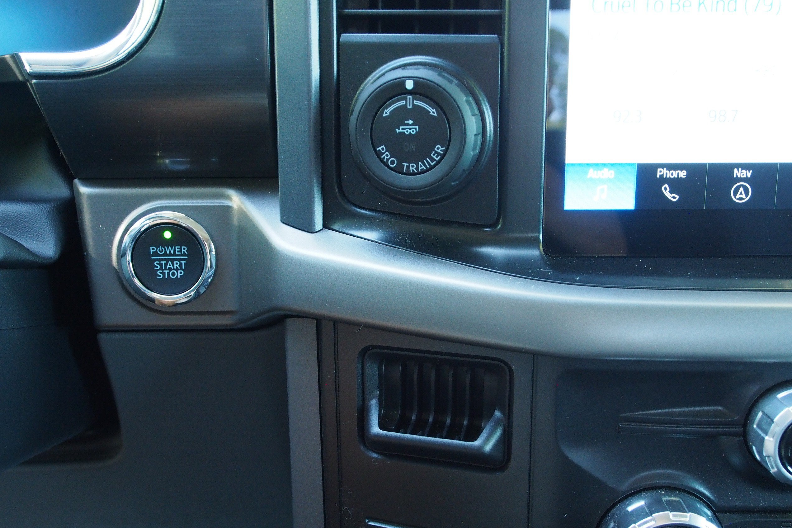 2024 Ford F-150 Lightning XLT