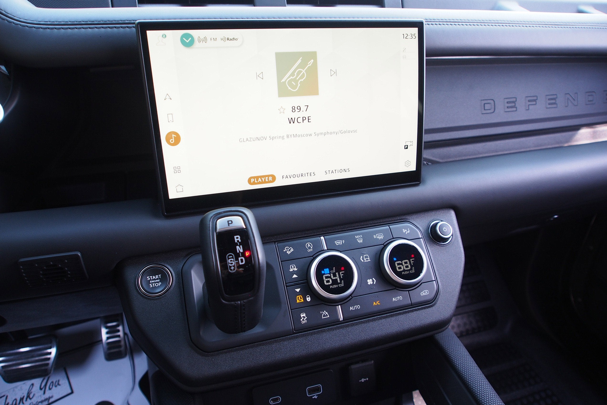 2024 Land Rover Defender V8