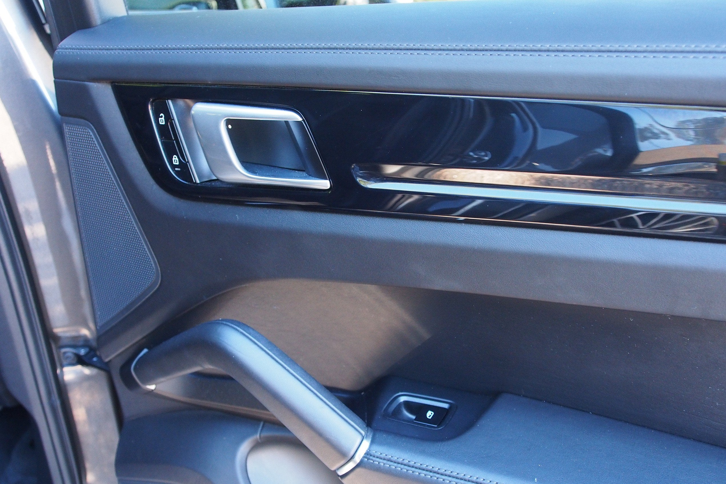 2021 Porsche Cayenne Base